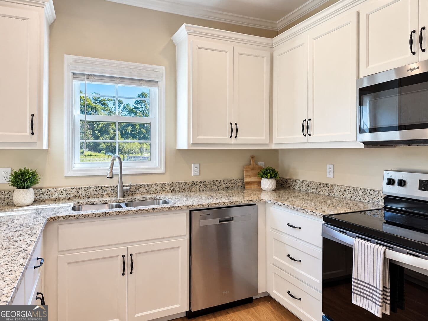 3 bedroom, 2 bathroom, 1,463 sq ft single family residence for sale at 4104 Colbie Way, Valdosta, GA 31605 — photo 8