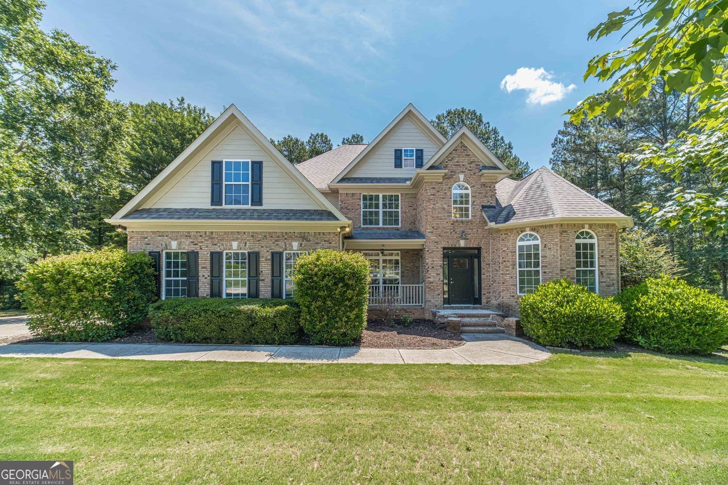 6 bedroom, 4.5 bathroom, 4,656 sq ft single family residence sold at 1641 White Oak Cove, Loganville, GA 30052