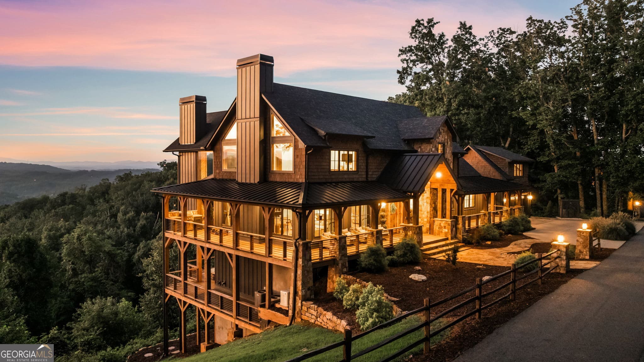 6 bedroom, 7 bathroom, 6,801 sq ft cabin,single family residence for sale at 684 Overlook Drive, Blue Ridge, GA 30513 — photo 7