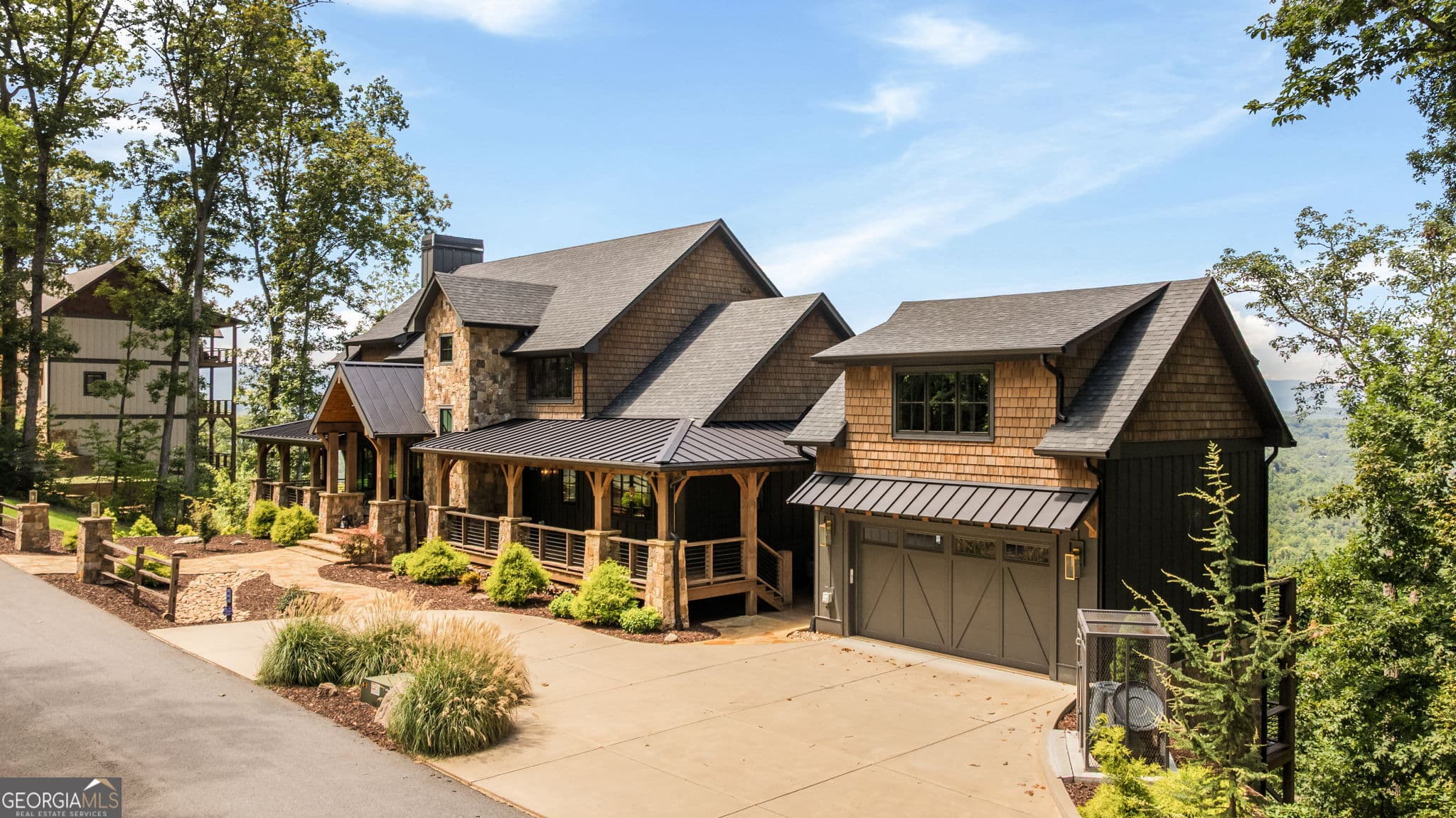 6 bedroom, 7 bathroom, 6,801 sq ft cabin,single family residence for sale at 684 Overlook Drive, Blue Ridge, GA 30513 — photo 9