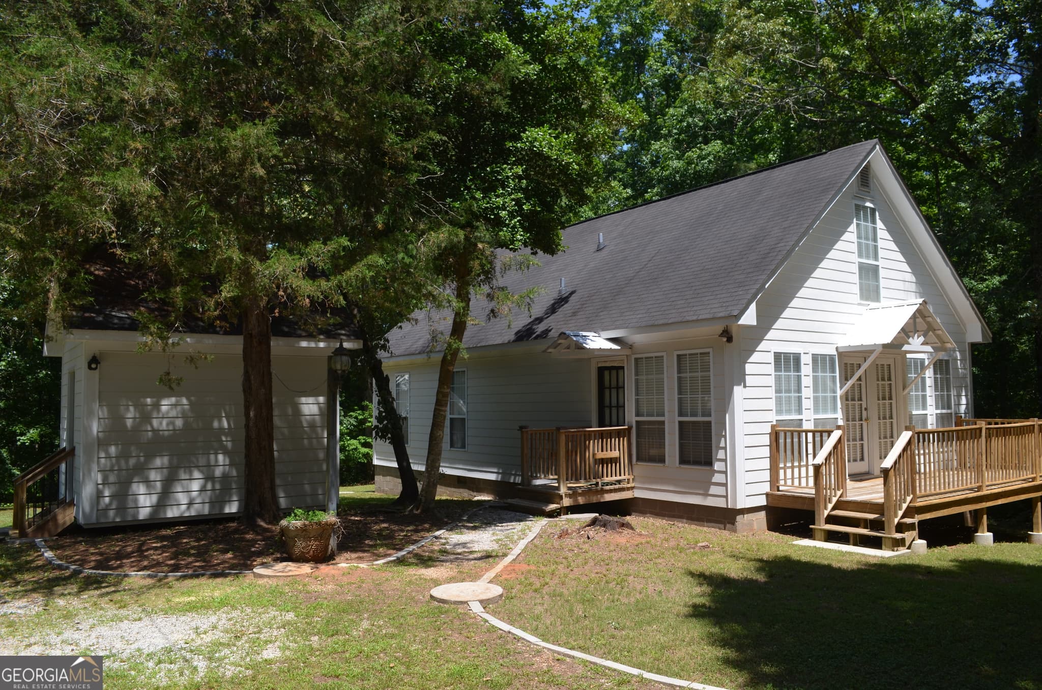 4 bedroom, 3 bathroom, 2,616 sq ft single family residence for sale at 406 Covered Bridge Road, Covington, GA 30016 — photo 7