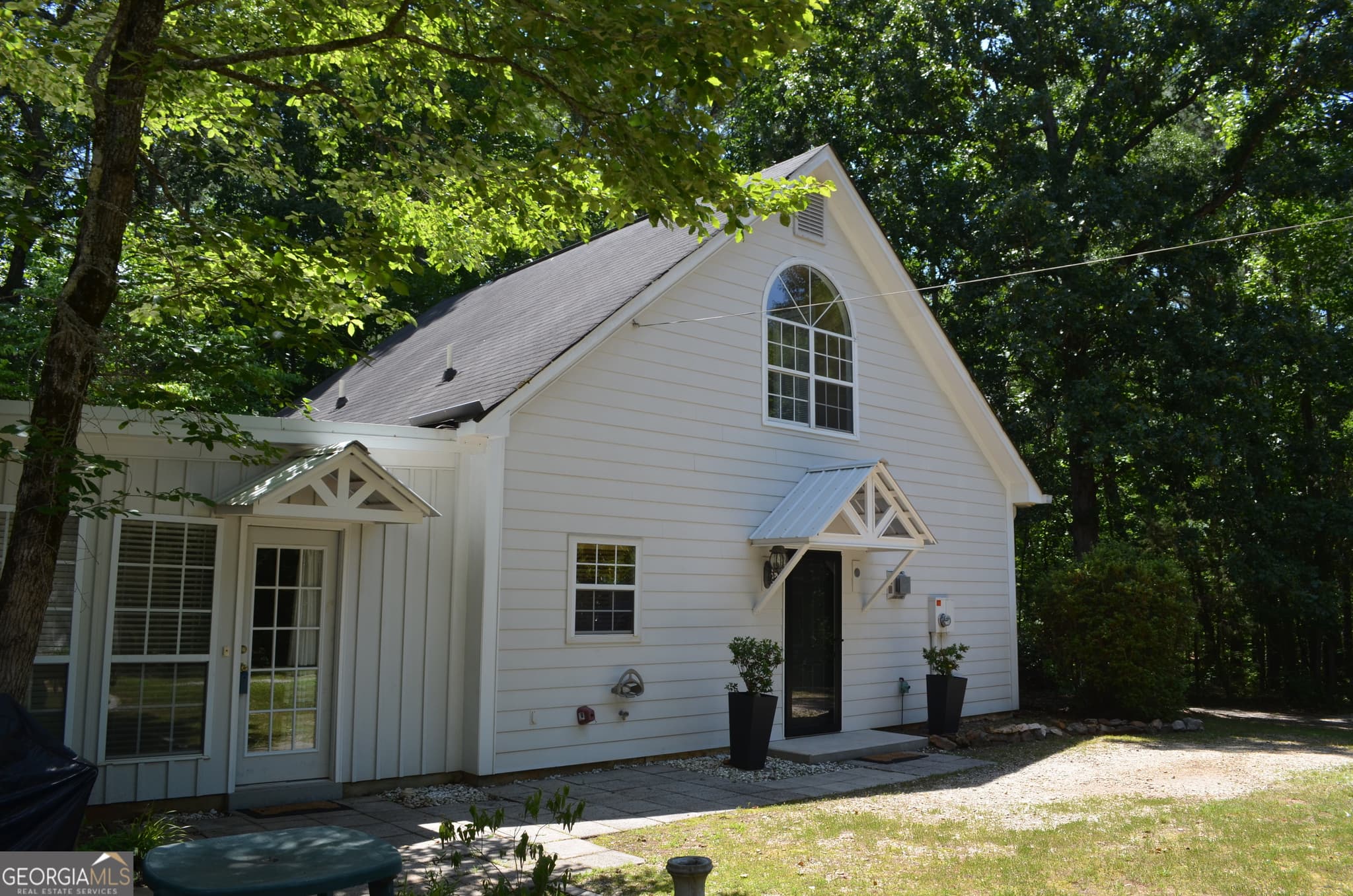 4 bedroom, 3 bathroom, 2,616 sq ft single family residence for sale at 406 Covered Bridge Road, Covington, GA 30016 — photo 3