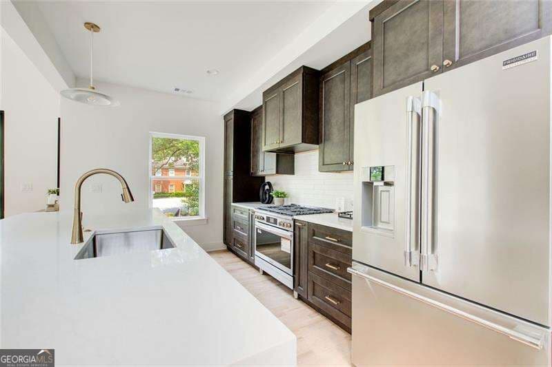 4 bedroom, 3.5 bathroom townhouse for sale at 4043 Comanche Drive, Tucker, GA 30084 — photo 9