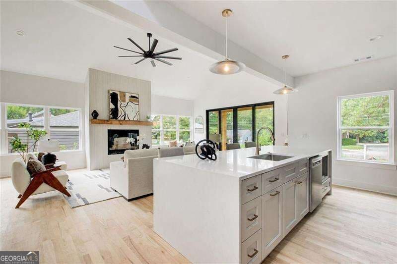 4 bedroom, 3.5 bathroom townhouse for sale at 4043 Comanche Drive, Tucker, GA 30084 — photo 8