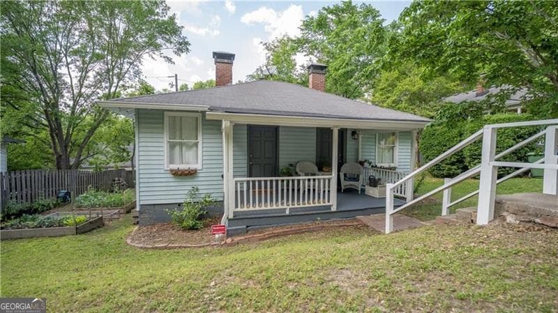 2 bedroom, 2 bathroom, 946 sq ft single family residence for sale at 2881 PARROTT Avenue, Atlanta, GA 30318 — photo 1 of 37