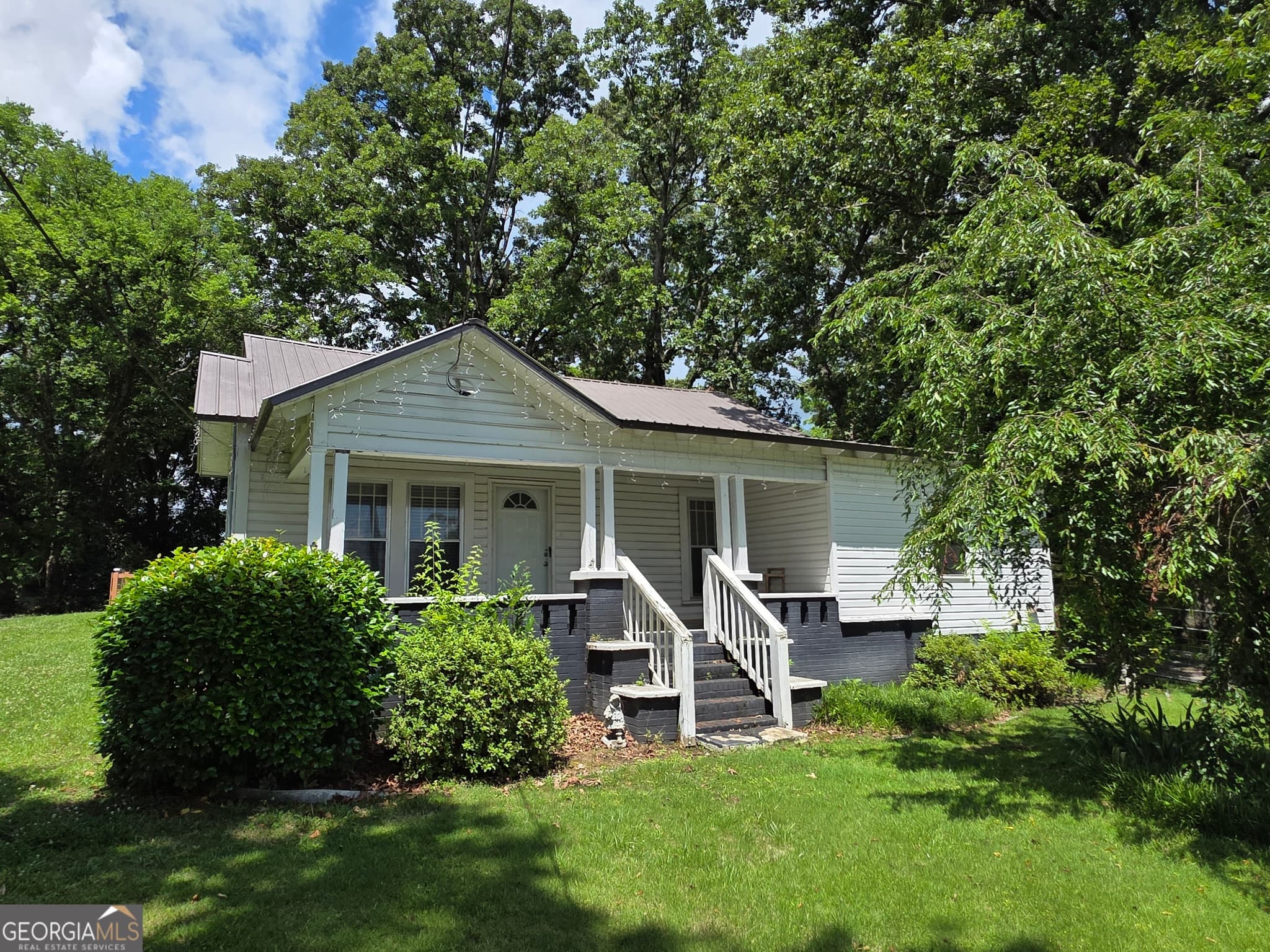 3 bedroom, 2 bathroom, 960 sq ft single family residence sold at 807 Jones Avenue, Rockmart, GA 30153