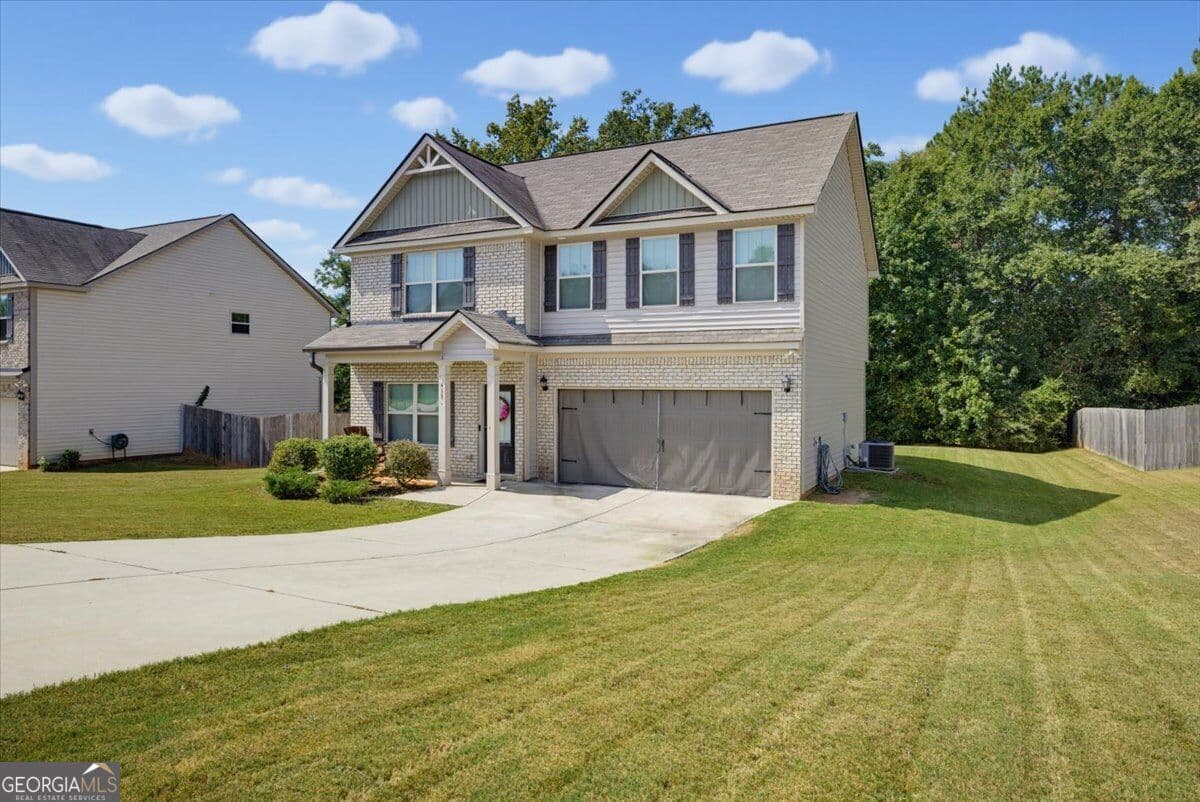 4 bedroom, 2.5 bathroom, 2,253 sq ft single family residence for rent at 459 Stane Brook Court, Jackson, GA 30233 for $2,200 a month — photo 3