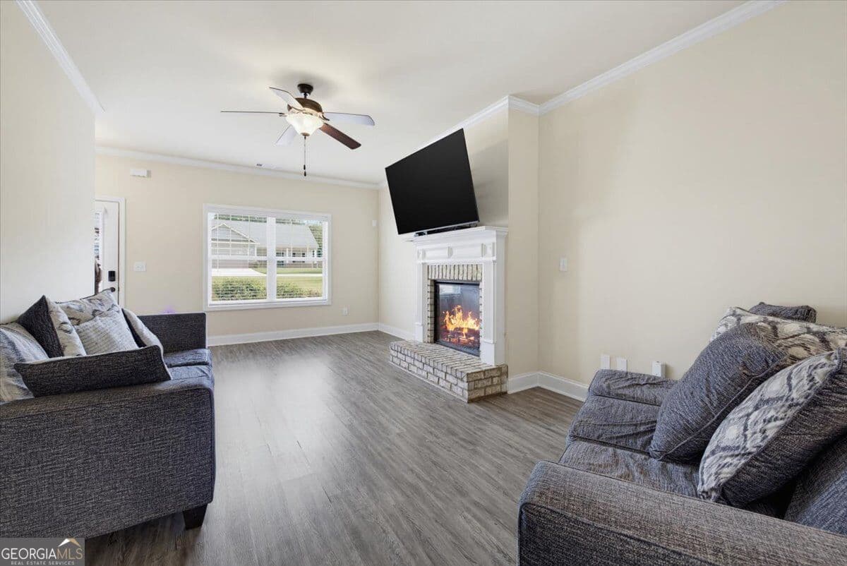 4 bedroom, 2.5 bathroom, 2,253 sq ft single family residence for rent at 459 Stane Brook Court, Jackson, GA 30233 for $2,200 a month — photo 10