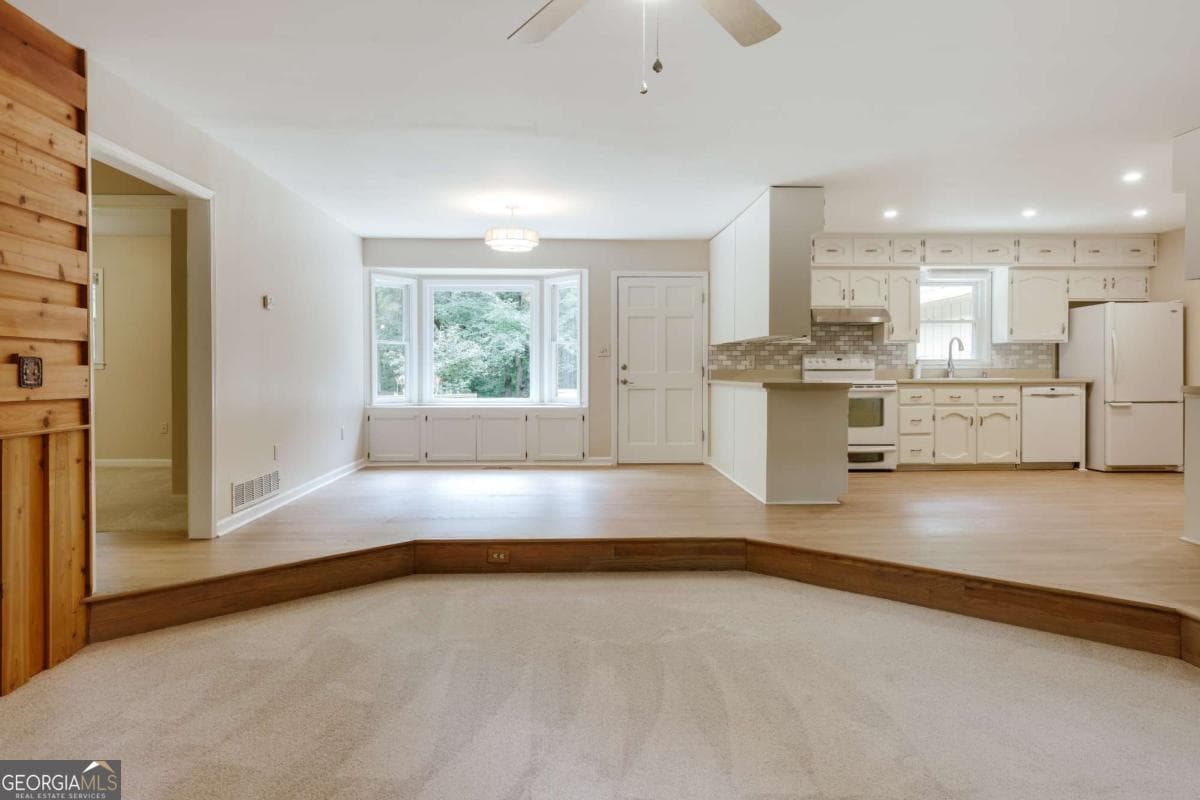 3 bedroom, 2.5 bathroom, 2,223 sq ft single family residence for sale at 110 Pioneer Drive, Athens, GA 30605 — photo 6