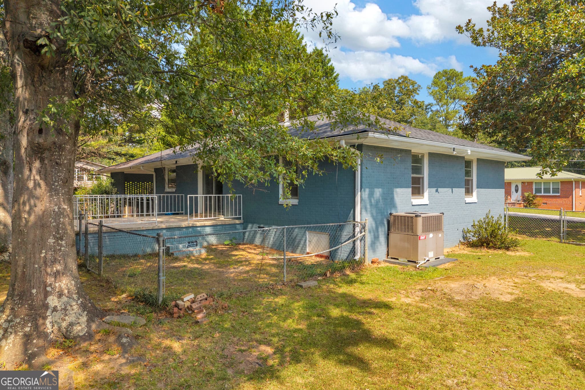 3 bedroom, 1 bathroom, 1,131 sq ft single family residence for sale at 312 Hilltop Lane, Toccoa, GA 30577 — photo 6