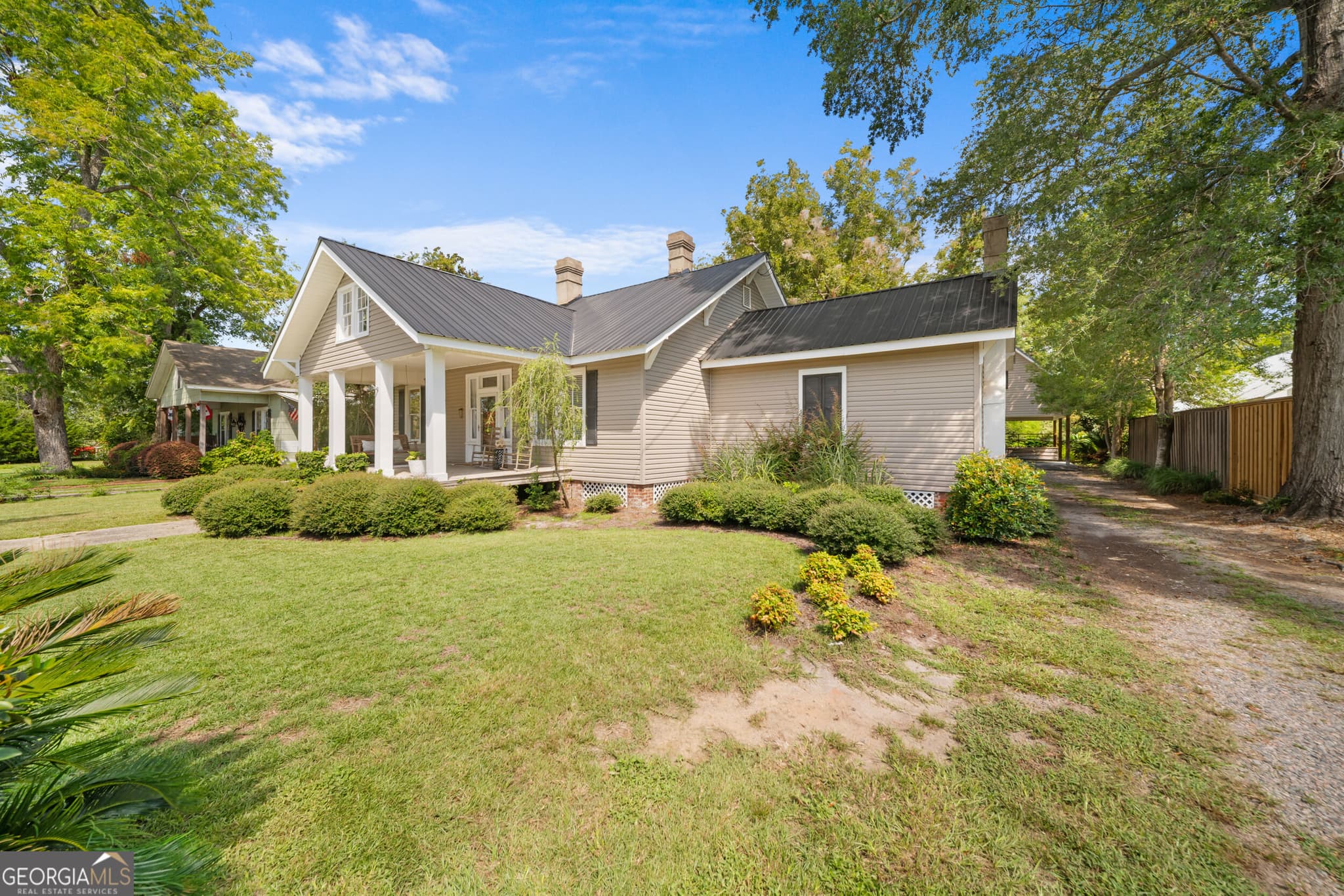 3 bedroom, 3 bathroom, 2,306 sq ft single family residence for sale at 631 Barney Avenue, Millen, GA 30442 — photo 4