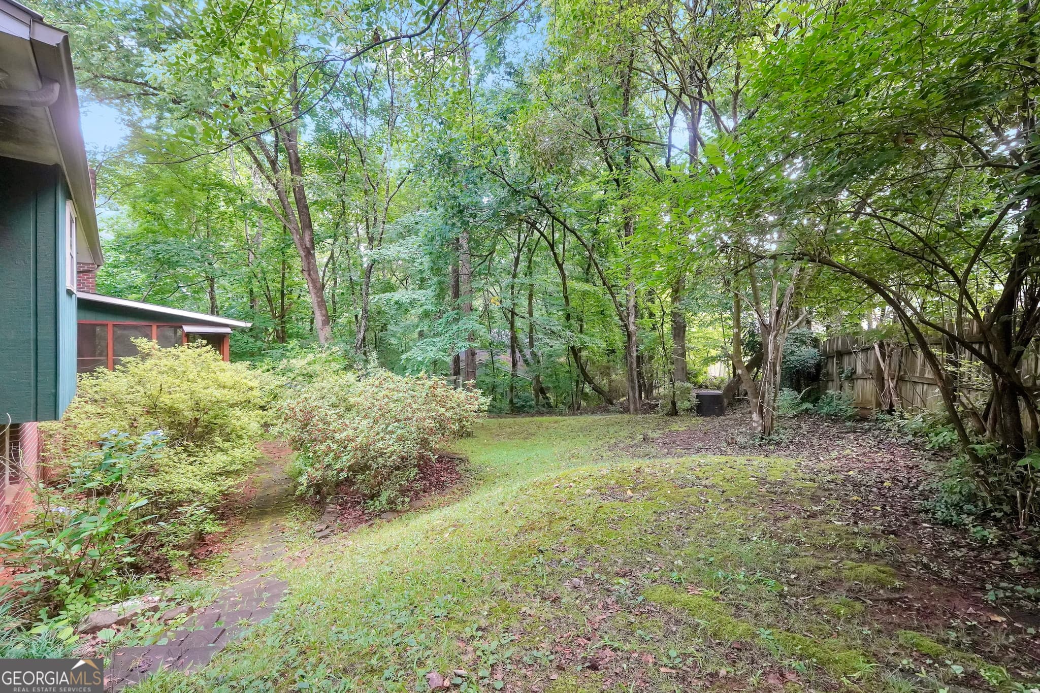 4 bedroom, 3 bathroom, 2,074 sq ft single family residence for sale at 315 Caldwell Circle, Athens, GA 30605 — photo 5