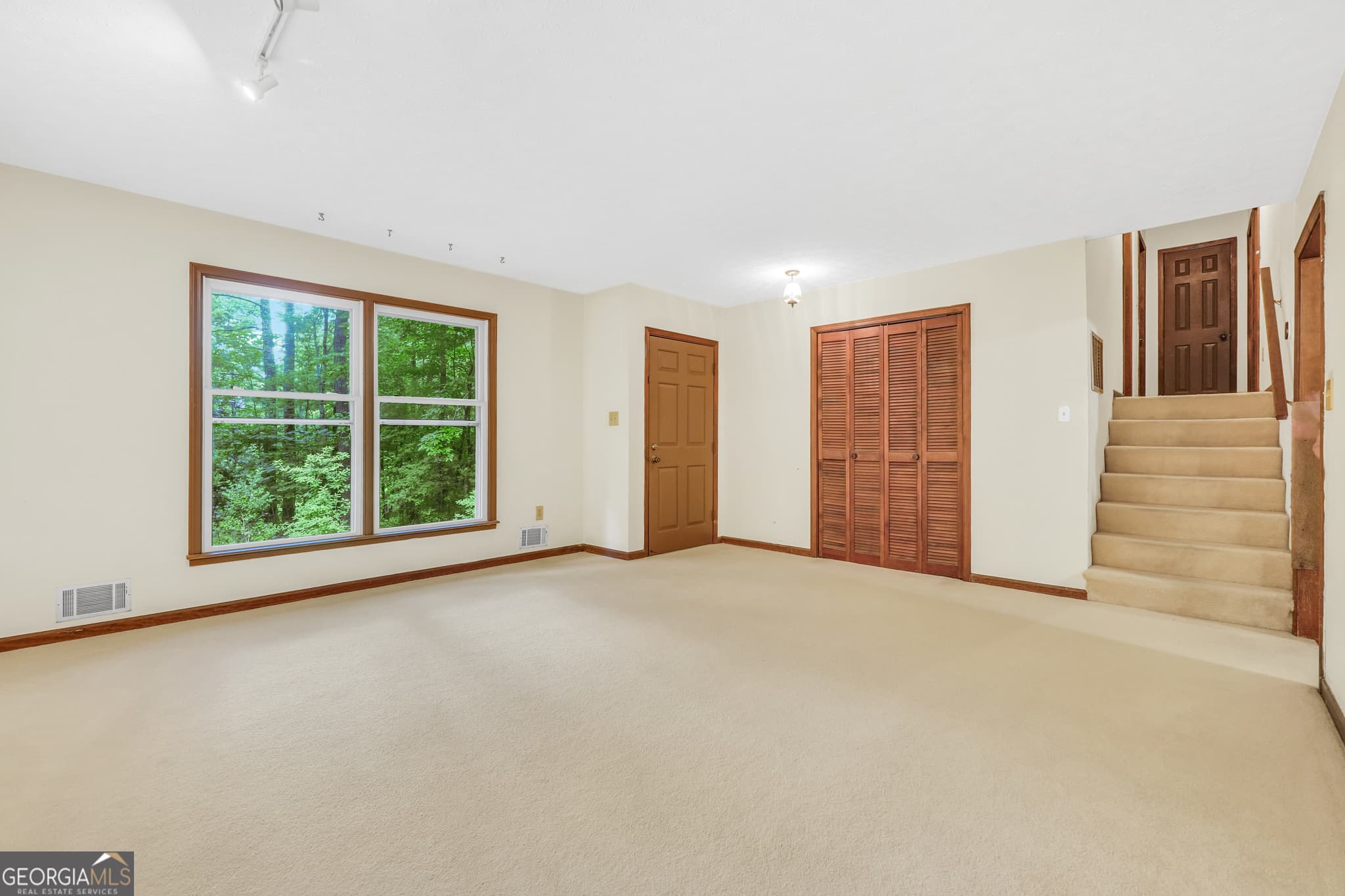 4 bedroom, 3 bathroom, 2,074 sq ft single family residence for sale at 315 Caldwell Circle, Athens, GA 30605 — photo 10