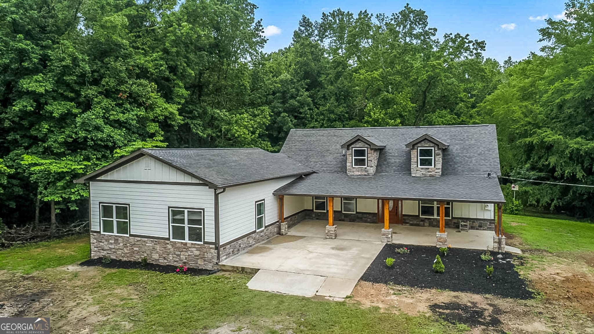 3 bedroom, 2.5 bathroom, 1,768 sq ft single family residence sold at 3250 Kings Road, Meansville, GA 30256