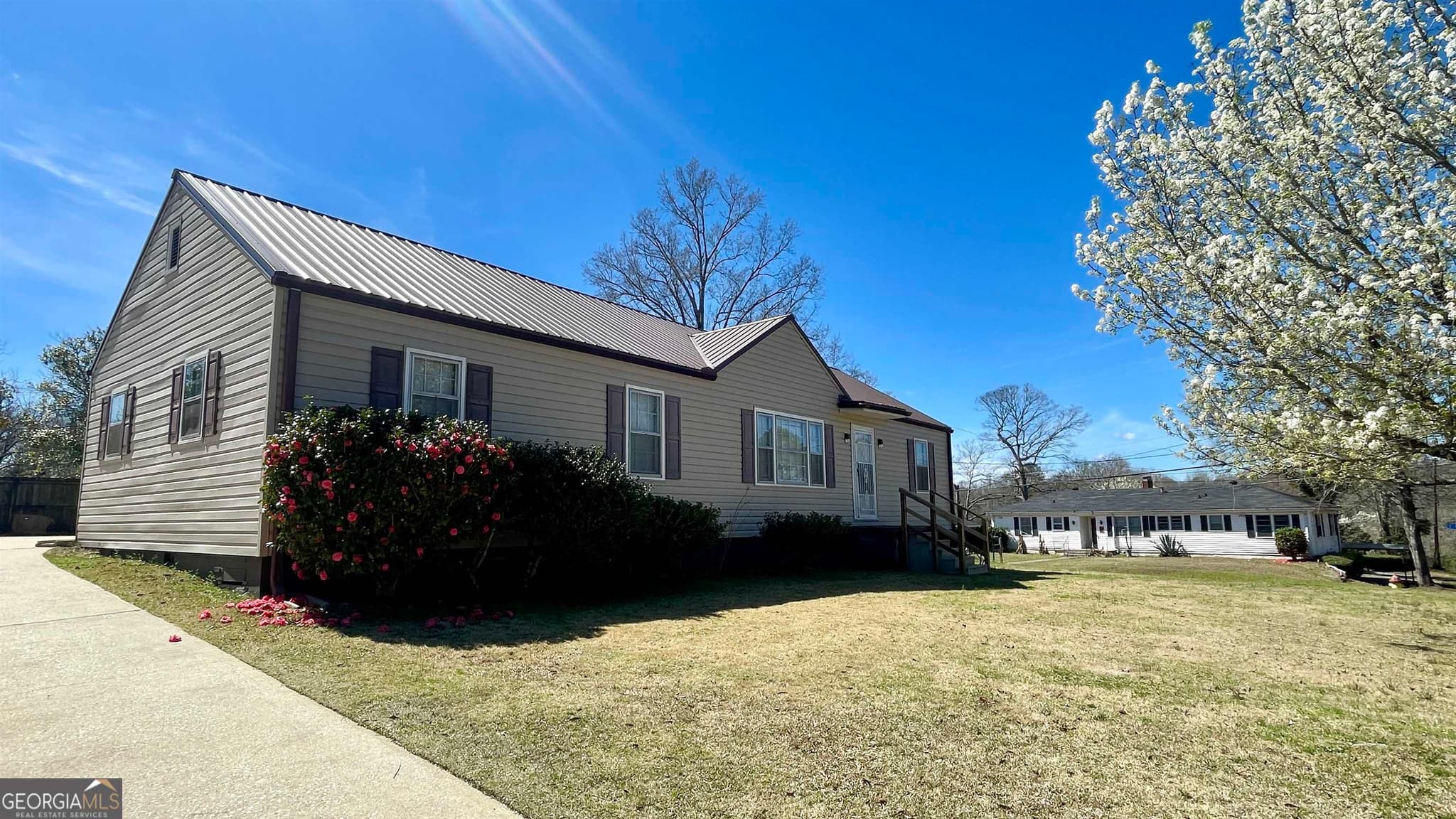 825 S 10th Street, Lanett, AL 36863 — most recent listing photo