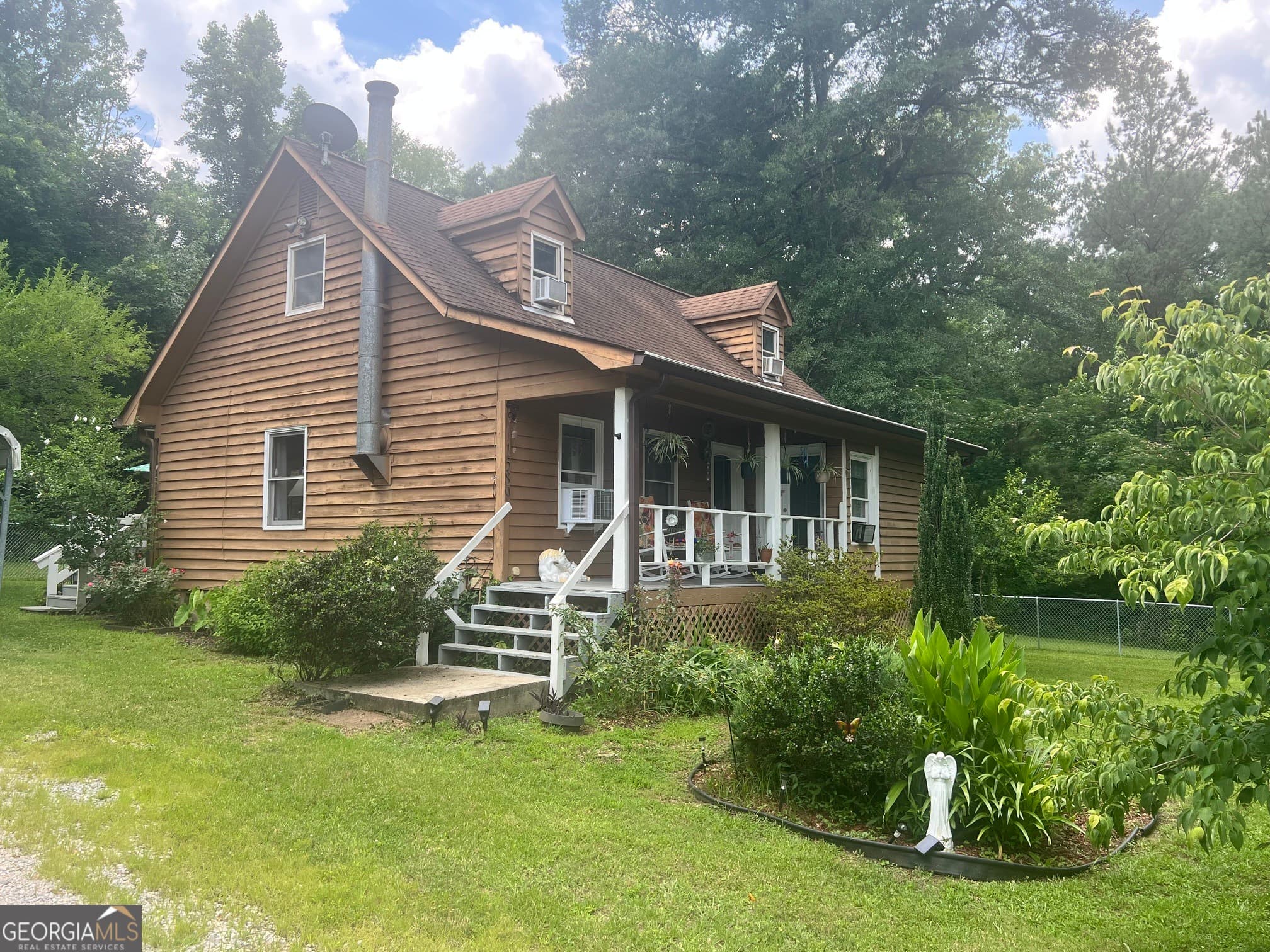 3 bedroom, 2 bathroom, 1,326 sq ft single family residence for sale at 1589 Deer Field Farms Road, Monticello, GA 31064