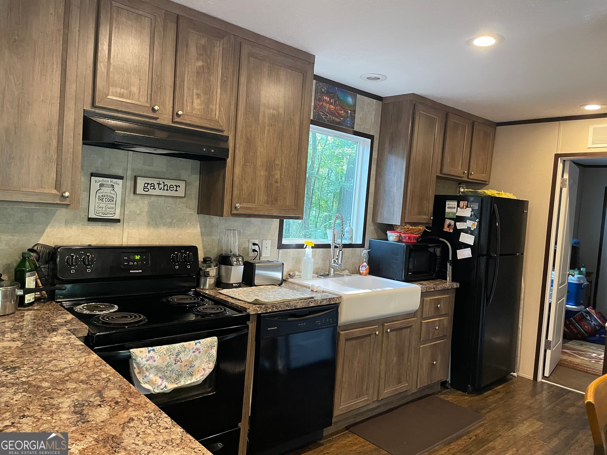 3 bedroom, 2 bathroom, 1,280 sq ft manufactured home,single family residence for sale at 30 Golden Lane, Collins, GA 30421 — photo 5