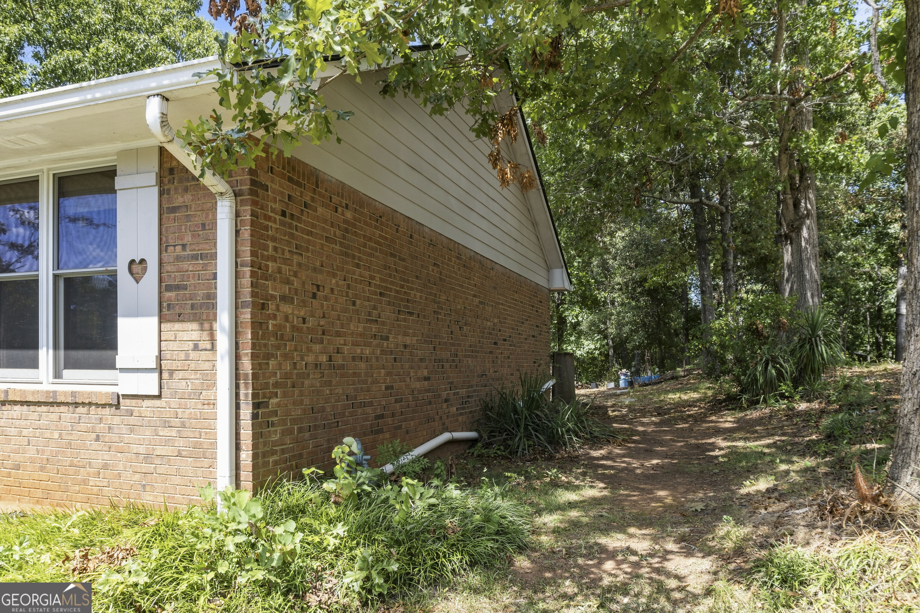 4 bedroom, 3 bathroom single family residence for sale at 1788 Brandy Woods Drive, Conyers, GA 30013 — photo 4