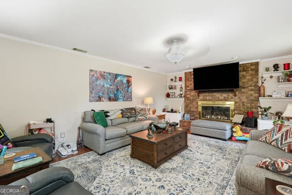 4 bedroom, 3 bathroom, 2,881 sq ft single family residence for sale at 109 Sunset Drive, Statesboro, GA 30458 — photo 9