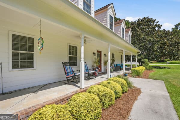 4 bedroom, 3 bathroom, 2,881 sq ft single family residence for sale at 109 Sunset Drive, Statesboro, GA 30458 — photo 4