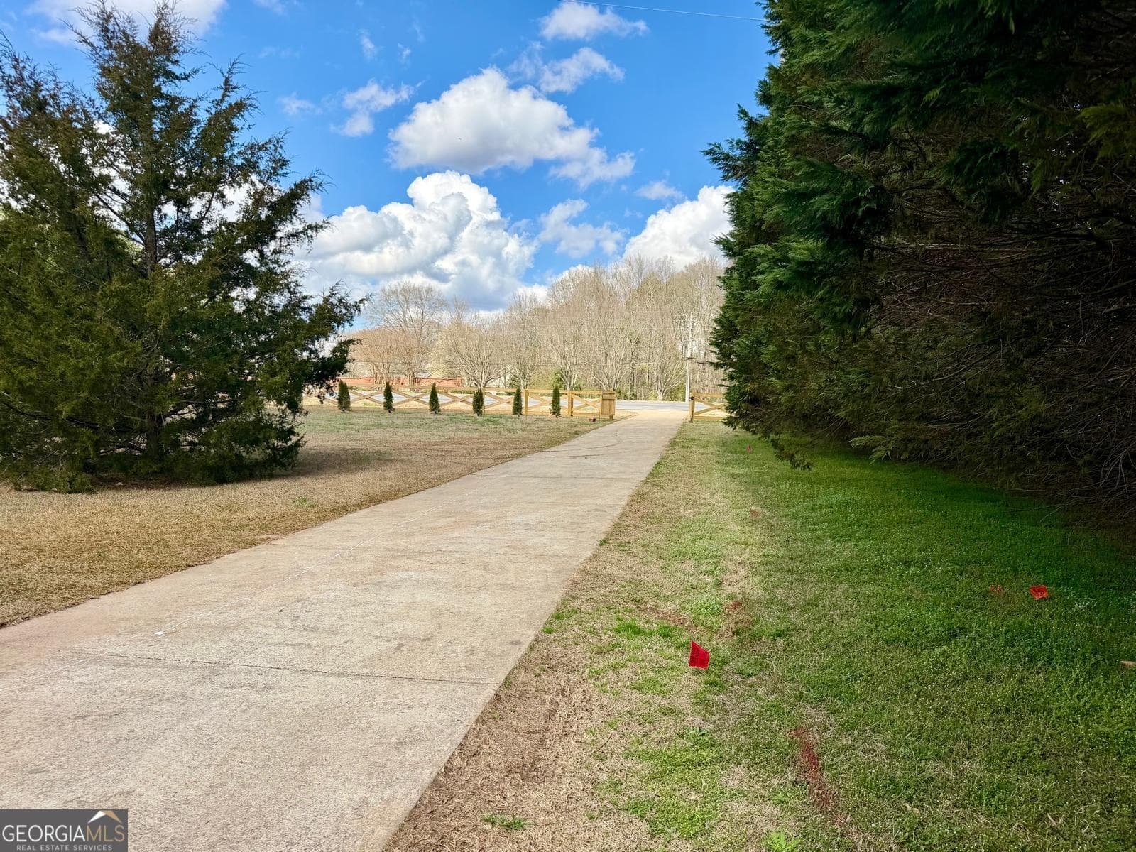 3 bedroom, 2.5 bathroom, 1,707 sq ft single family residence for rent at 3041 Monroe Highway, Bogart, GA 30622 for $4,000 a month — photo 4