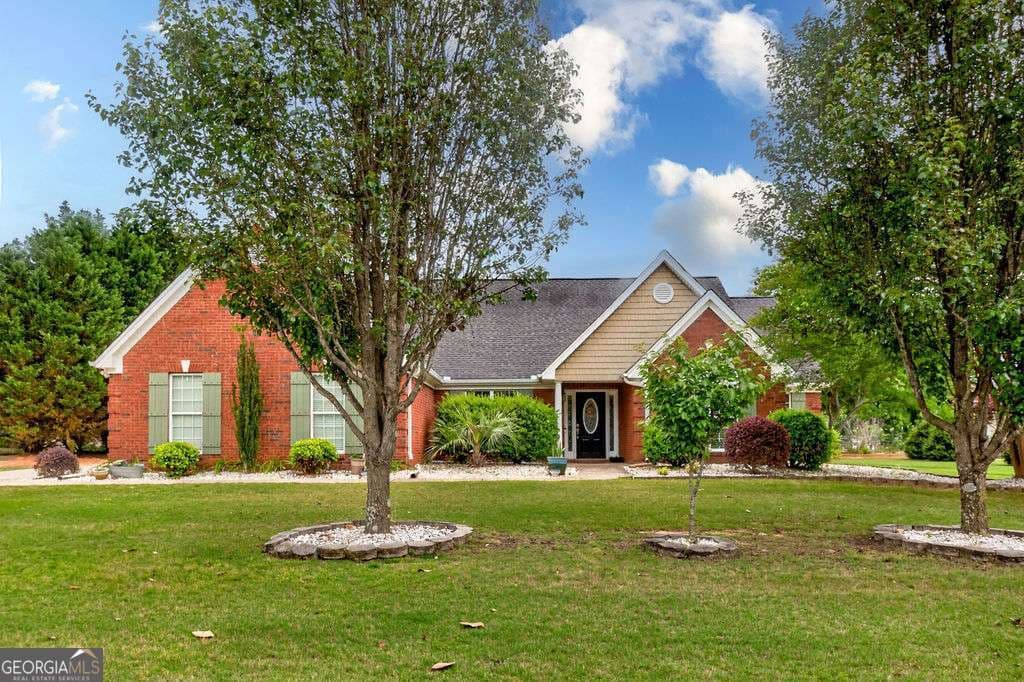 4 bedroom, 3 bathroom, 2,678 sq ft single family residence sold at 1040 Sapphire Trail, Bogart, GA 30622