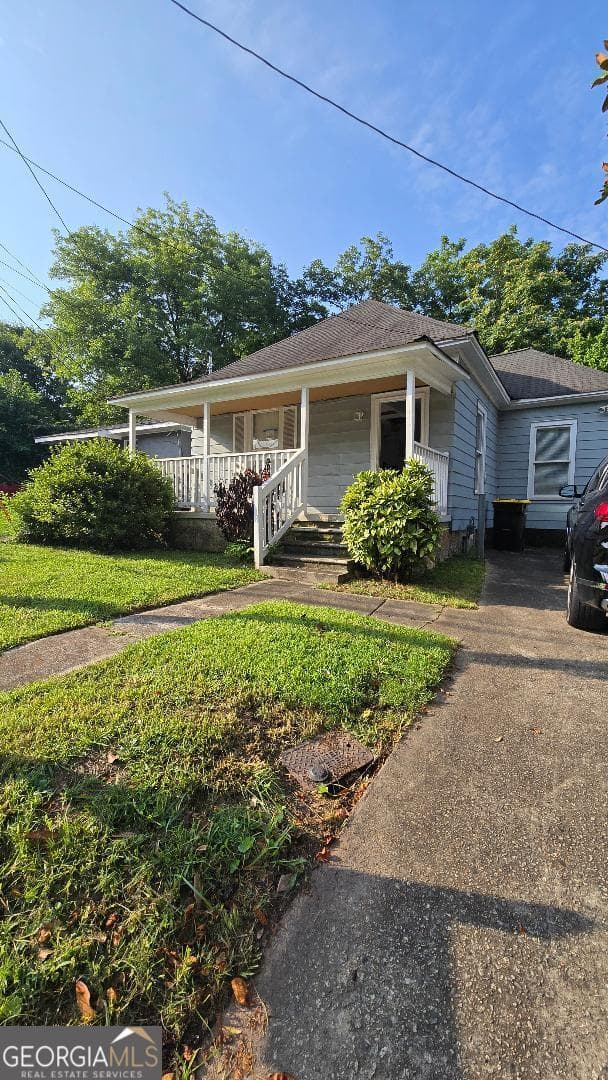 2 bedroom, 1 bathroom, 100 sq ft single family residence for sale at 71 Martin Luther King Drive, Newnan, GA 30263 — photo 1 of 8