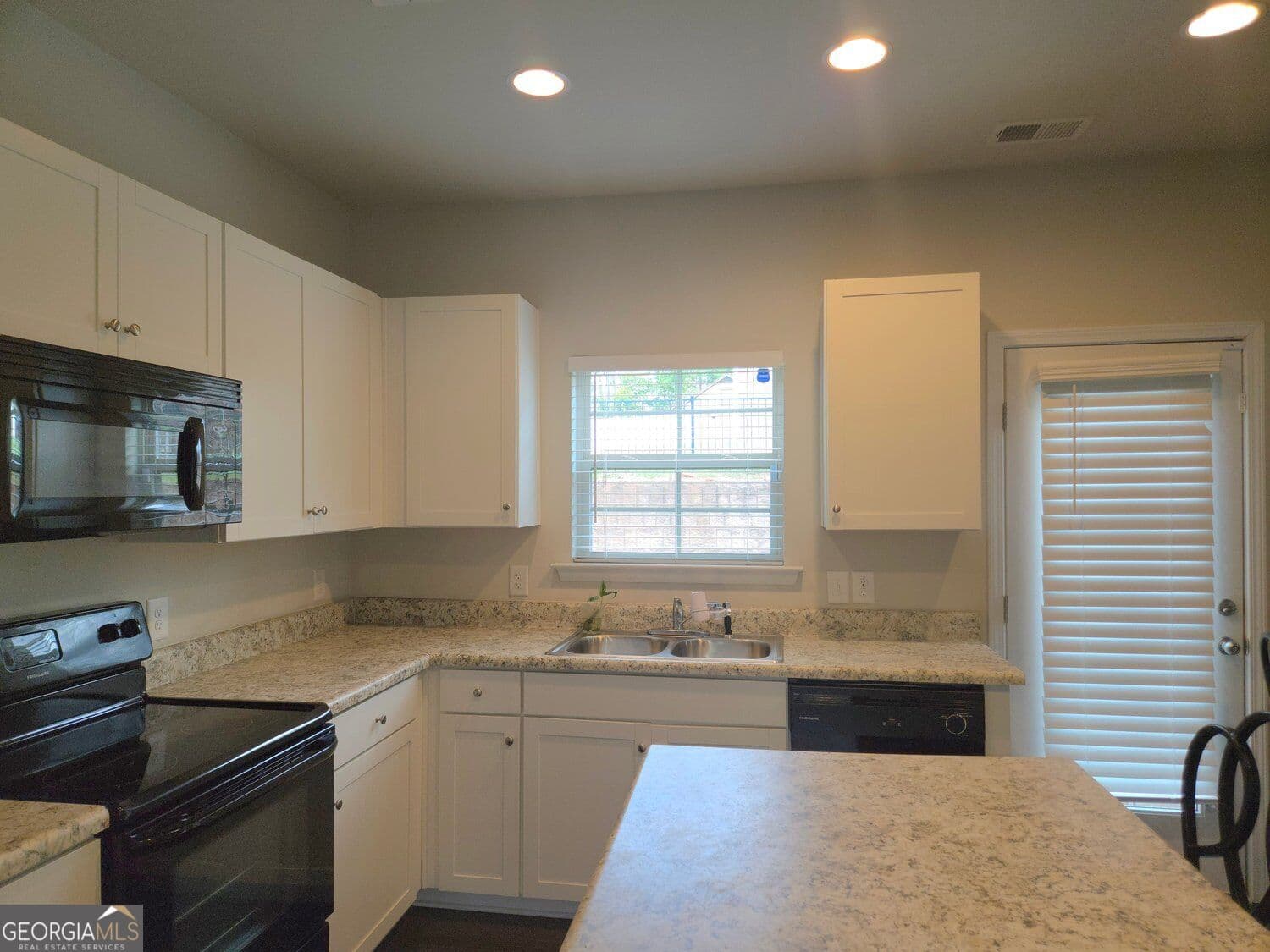3 bedroom, 2.5 bathroom, 1,440 sq ft single family residence for sale at 30 Wesley Drew Lane, Cartersville, GA 30121 — photo 7