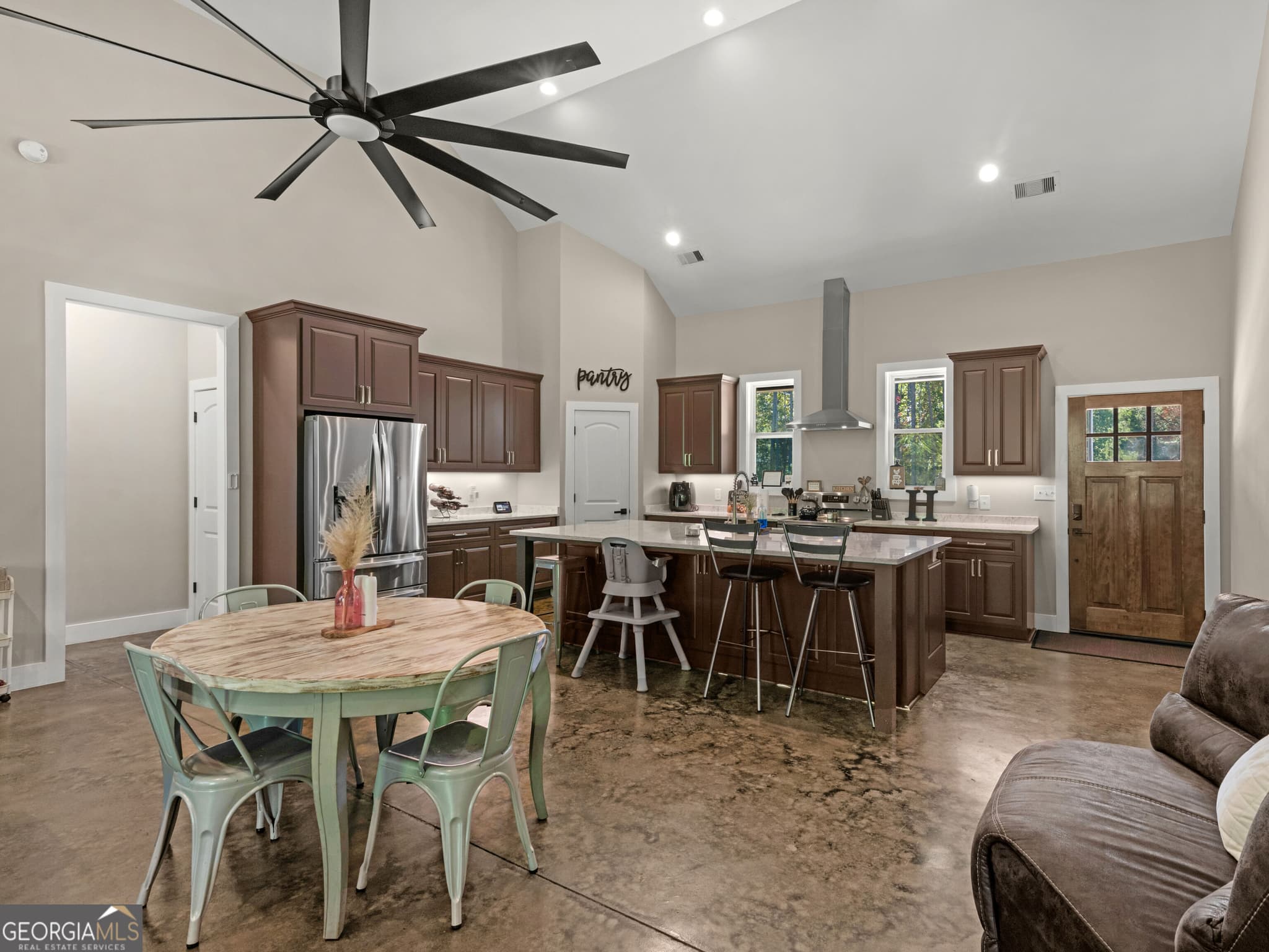 3 bedroom, 2 bathroom, 1,836 sq ft single family residence for sale at 11155 Ga Highway 87, Juliette, GA 31046 — photo 3