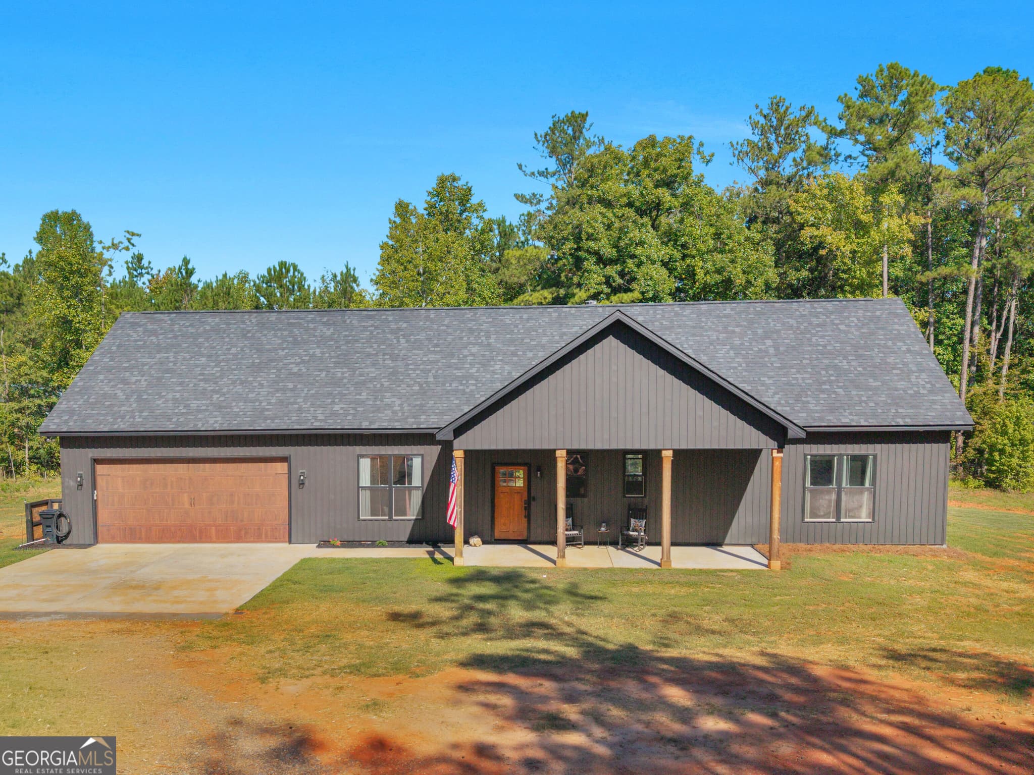 3 bedroom, 2 bathroom, 1,836 sq ft single family residence for sale at 11155 Ga Highway 87, Juliette, GA 31046