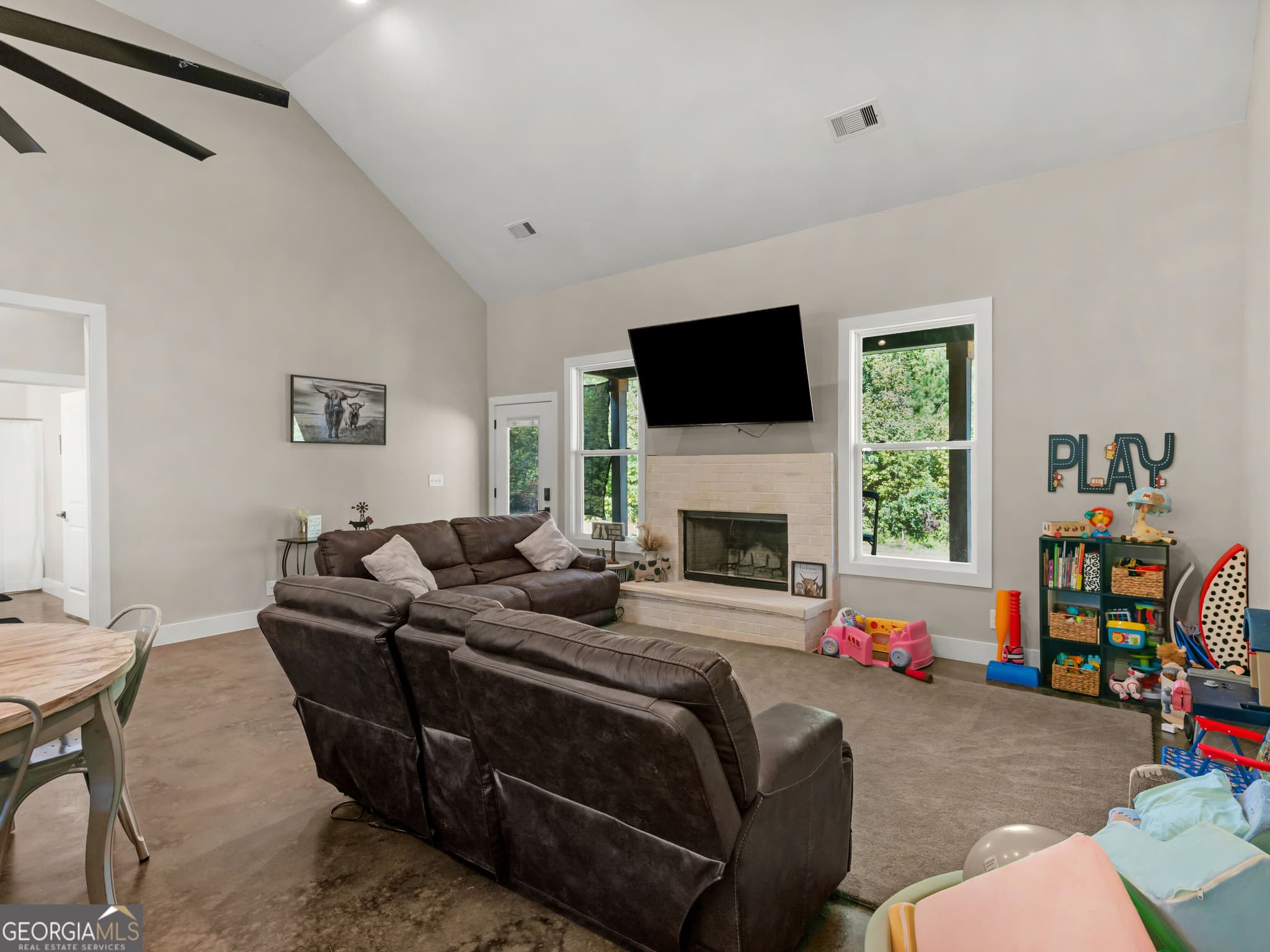 3 bedroom, 2 bathroom, 1,836 sq ft single family residence for sale at 11155 Ga Highway 87, Juliette, GA 31046 — photo 4