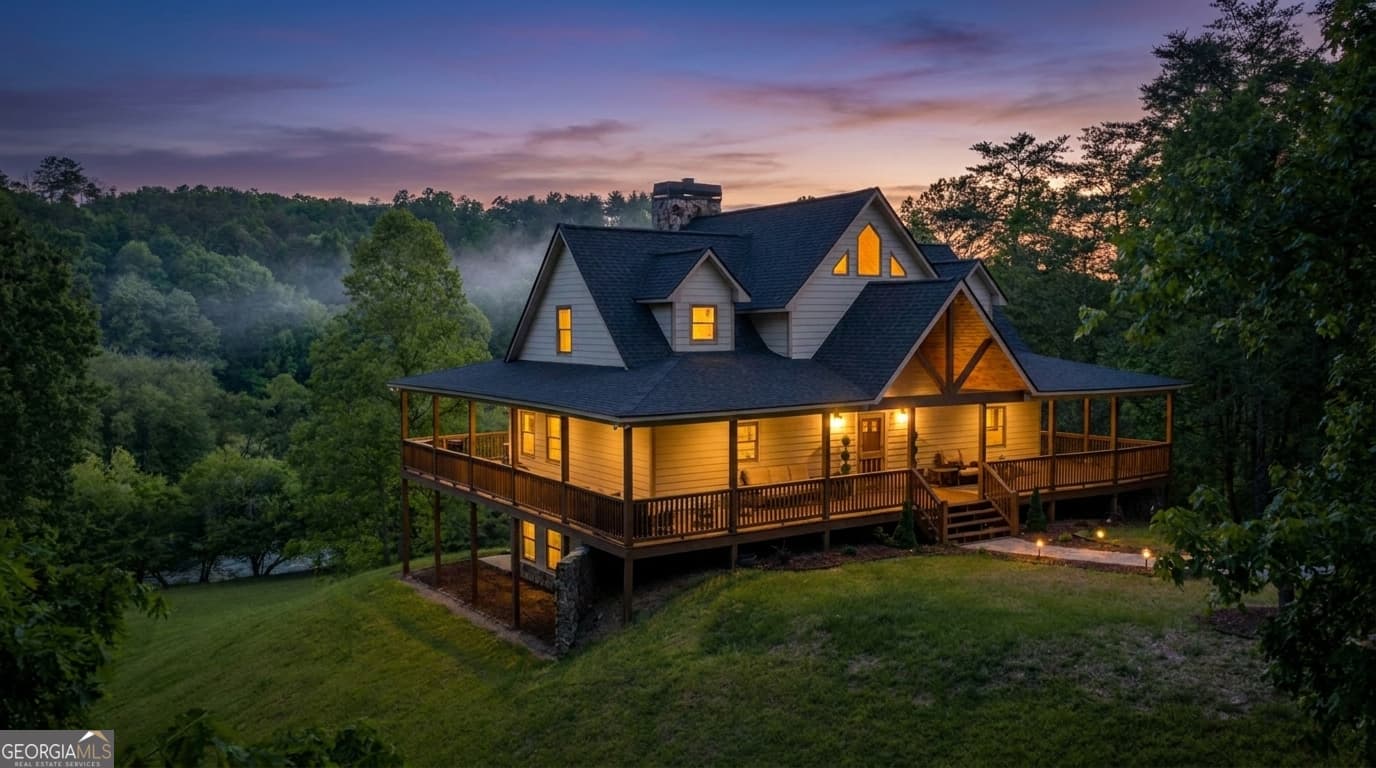 5 bedroom, 3 bathroom, 3,220 sq ft cabin,single family residence for sale at 661 Toccoa River Forest, Mineral Bluff, GA 30559 — photo 3