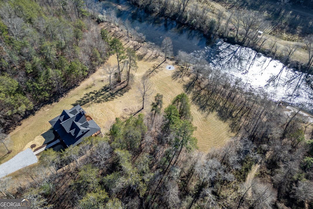 5 bedroom, 3 bathroom, 3,220 sq ft cabin,single family residence for sale at 661 Toccoa River Forest, Mineral Bluff, GA 30559 — photo 4