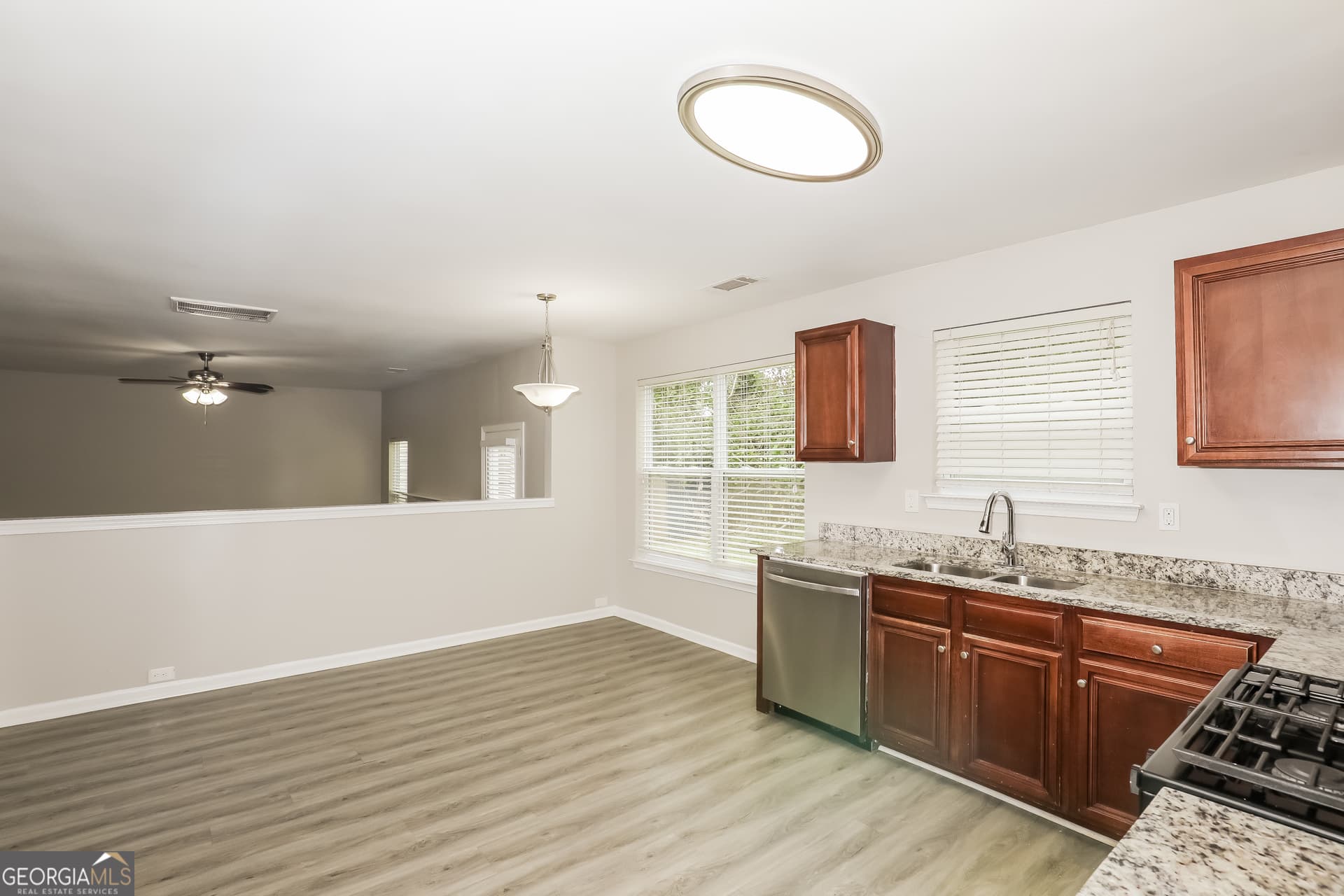 4 bedroom, 2.5 bathroom, 2,359 sq ft single family residence for sale at 11627 Kades Trail, Hampton, GA 30228 — photo 6