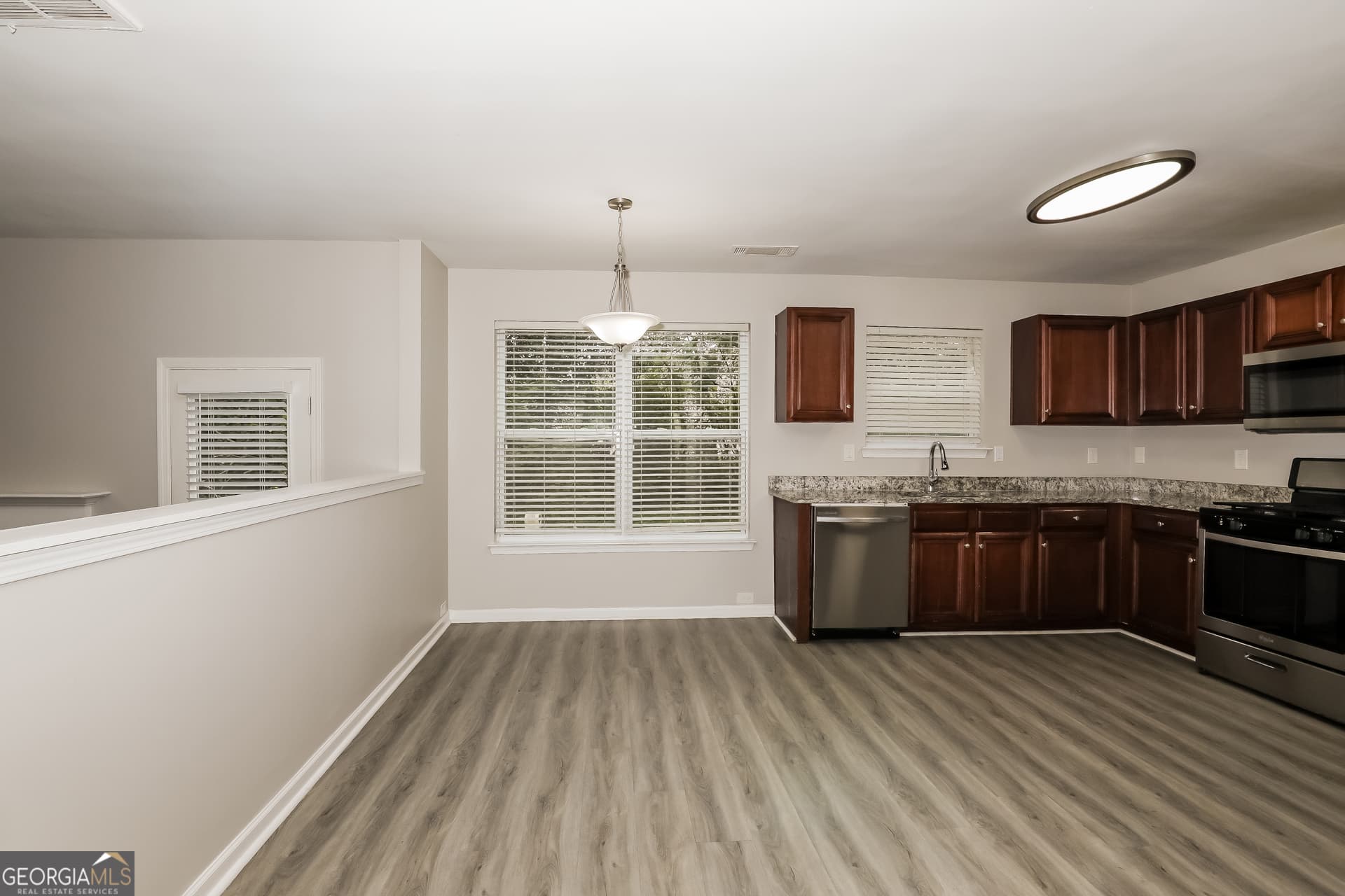 4 bedroom, 2.5 bathroom, 2,359 sq ft single family residence for sale at 11627 Kades Trail, Hampton, GA 30228 — photo 7