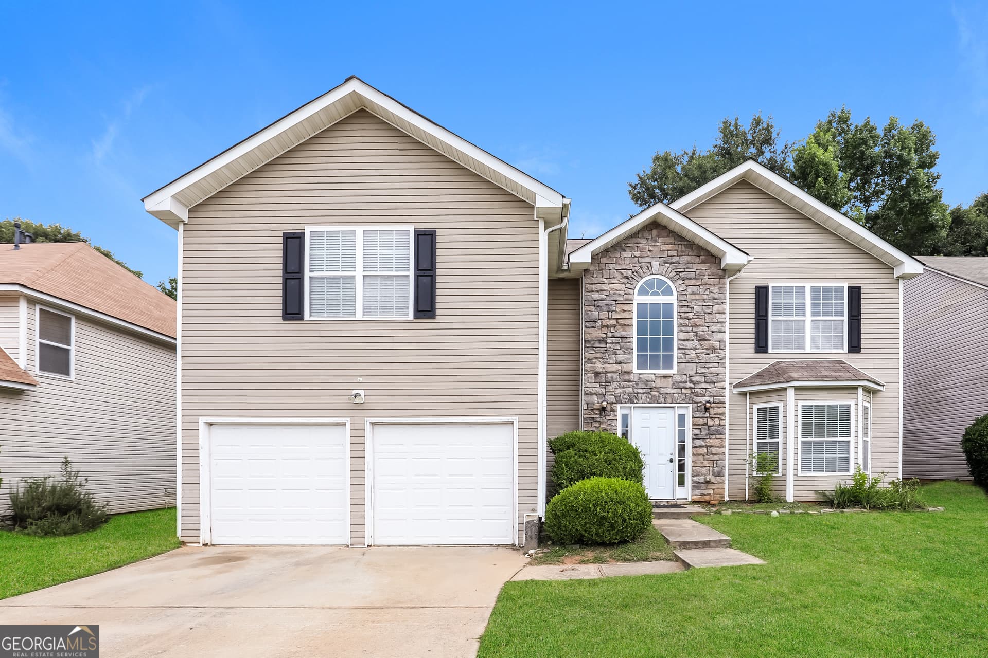 4 bedroom, 2.5 bathroom, 2,359 sq ft single family residence for sale at 11627 Kades Trail, Hampton, GA 30228 — photo 1 of 22