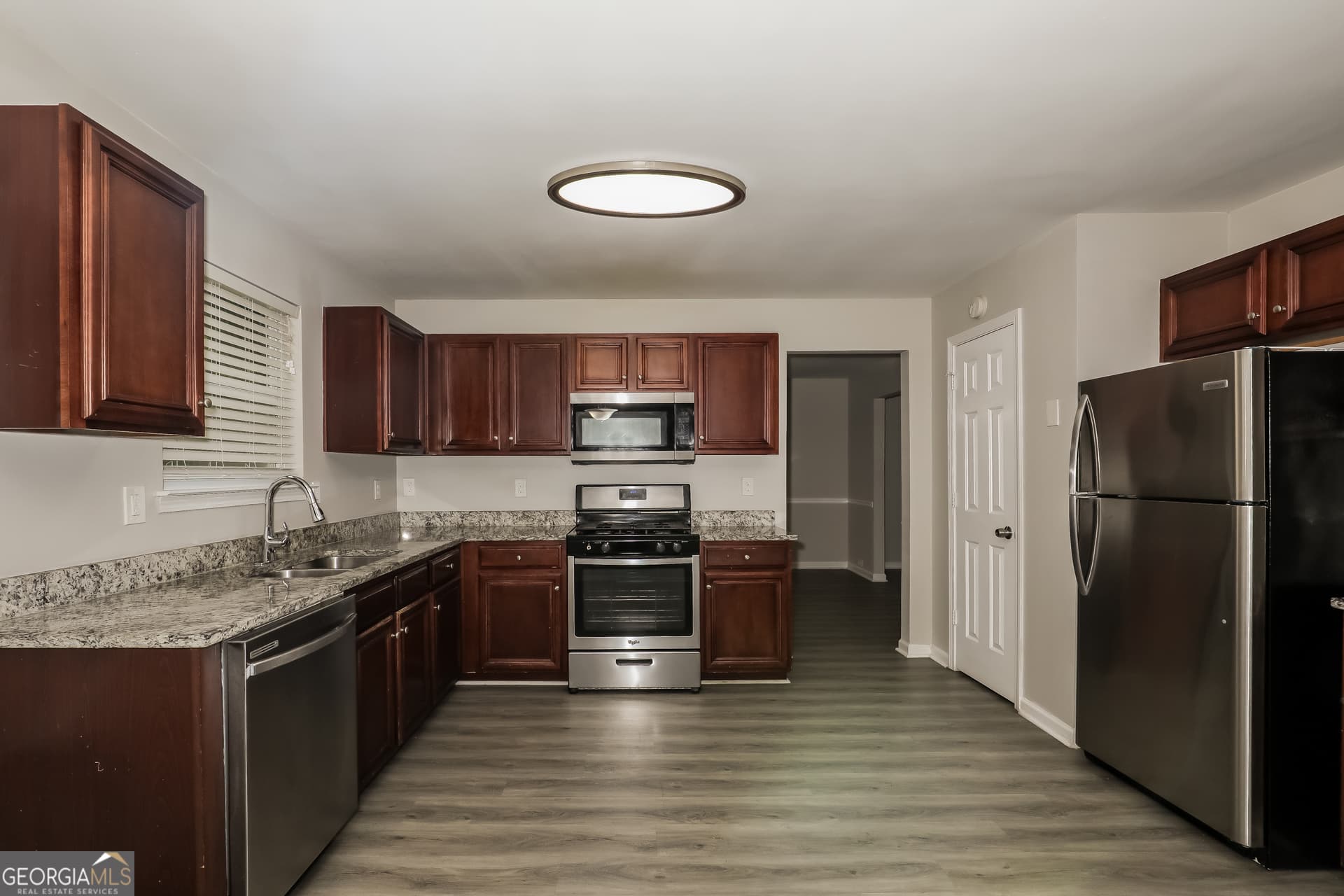 4 bedroom, 2.5 bathroom, 2,359 sq ft single family residence for sale at 11627 Kades Trail, Hampton, GA 30228 — photo 8