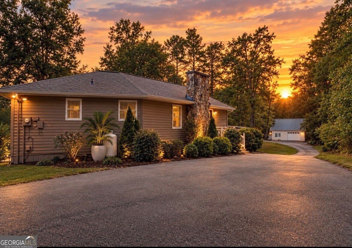 4 bedroom, 3.5 bathroom, 2,544 sq ft single family residence for sale at 260 Notla Vista Ii, Blairsville, GA 30512 — photo 2