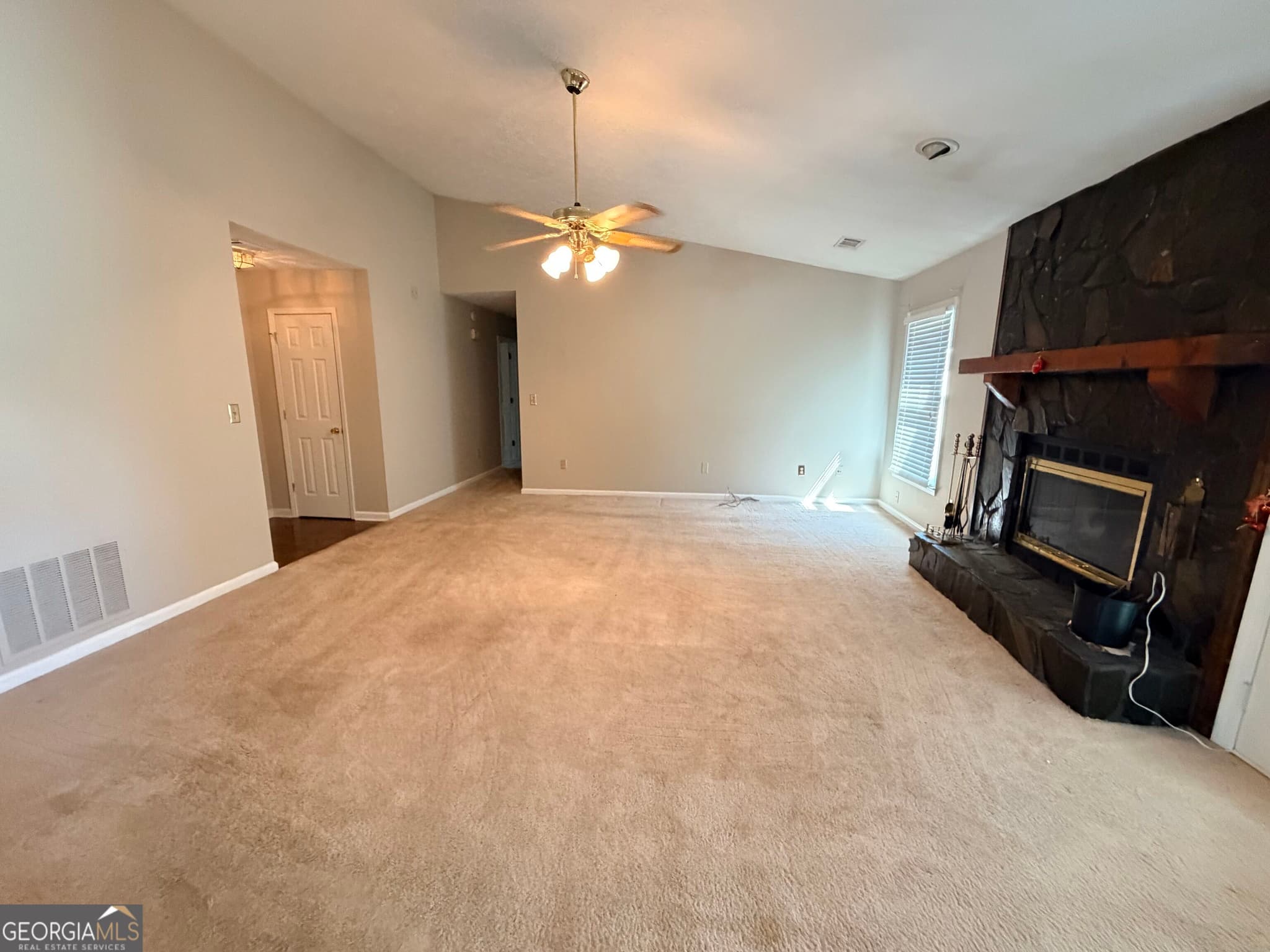3 bedroom, 2 bathroom, 1,351 sq ft single family residence for sale at 109 Summerfield Drive, Mcdonough, GA 30253 — photo 5
