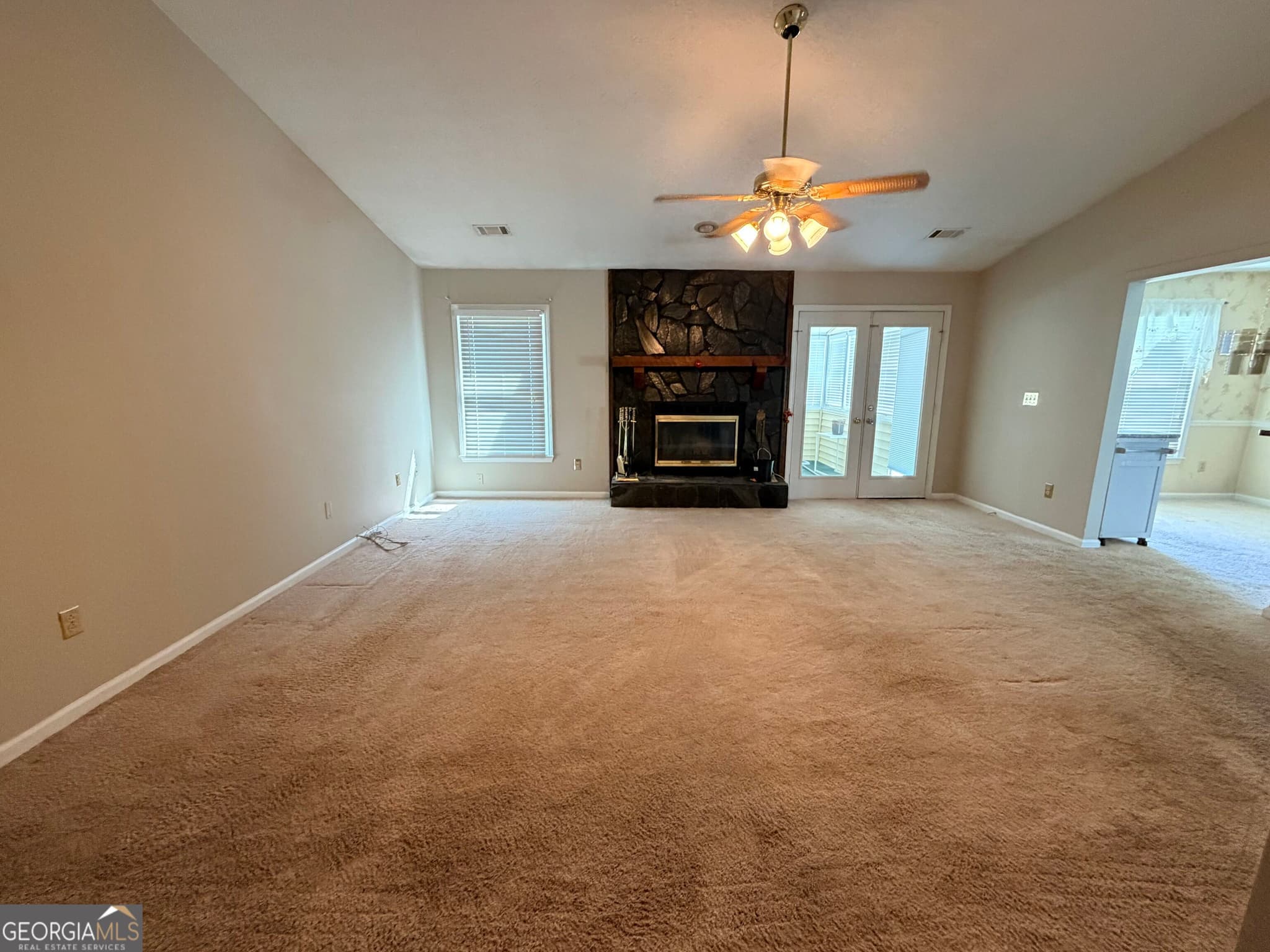 3 bedroom, 2 bathroom, 1,351 sq ft single family residence for sale at 109 Summerfield Drive, Mcdonough, GA 30253 — photo 4