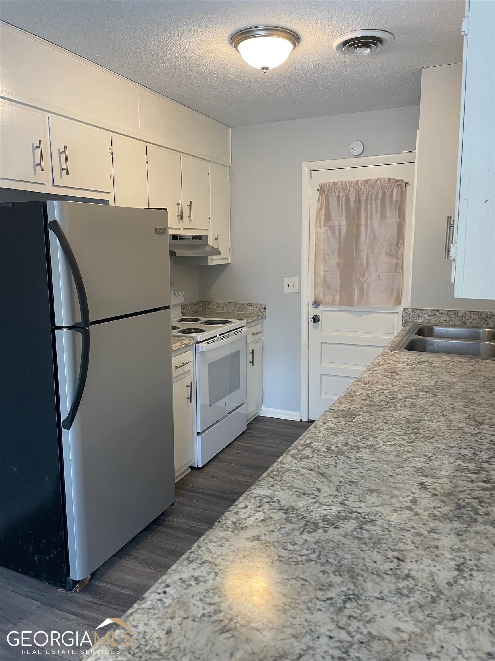 3 bedroom, 4 bathroom quadruplex for rent at 225 Pressley Way, Toccoa, GA 30577 for $1,250 a month — photo 2
