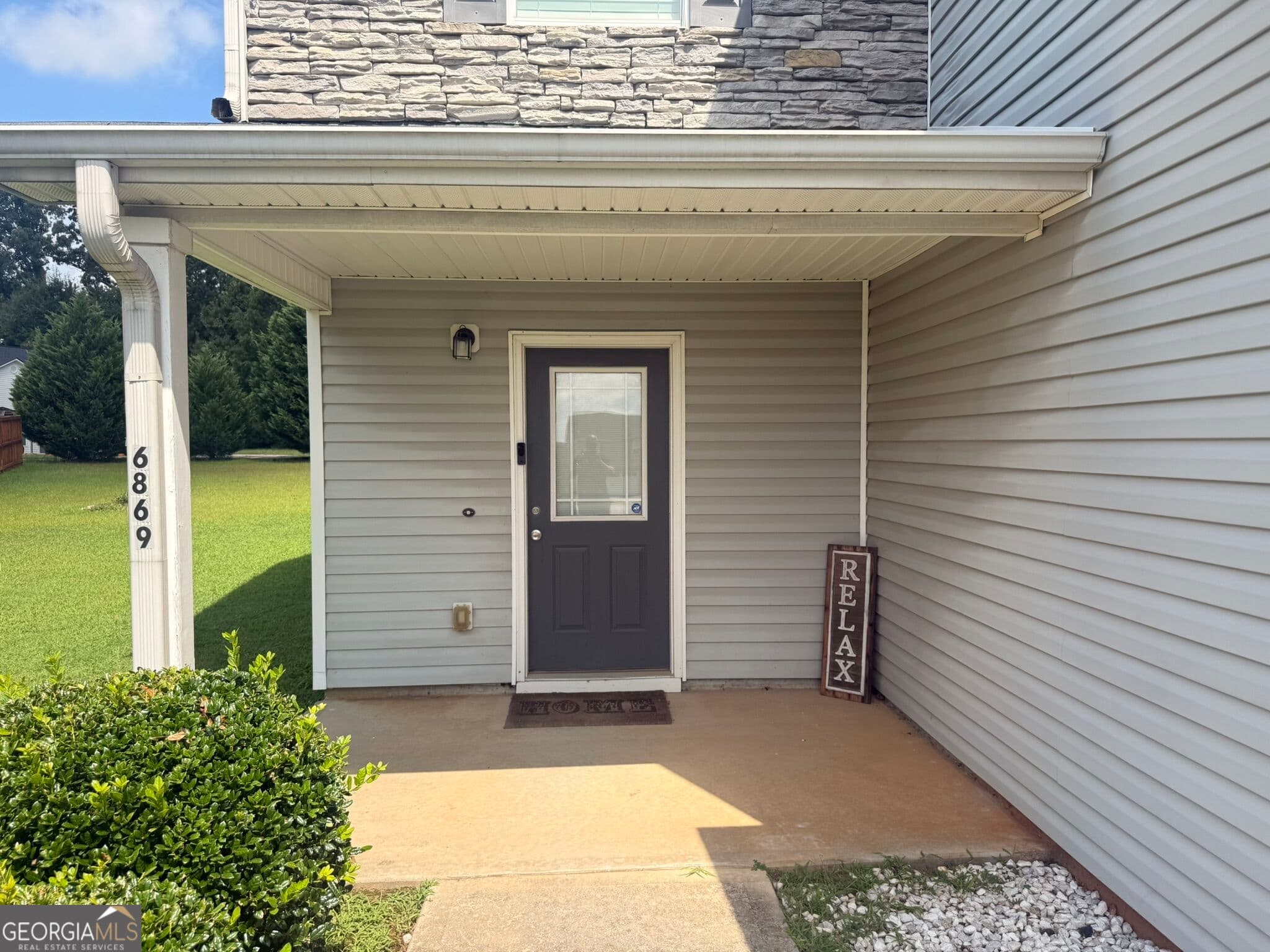 4 bedroom, 2.5 bathroom, 1,807 sq ft single family residence for sale at 6869 Lockley Court, Rex, GA 30273 — photo 2