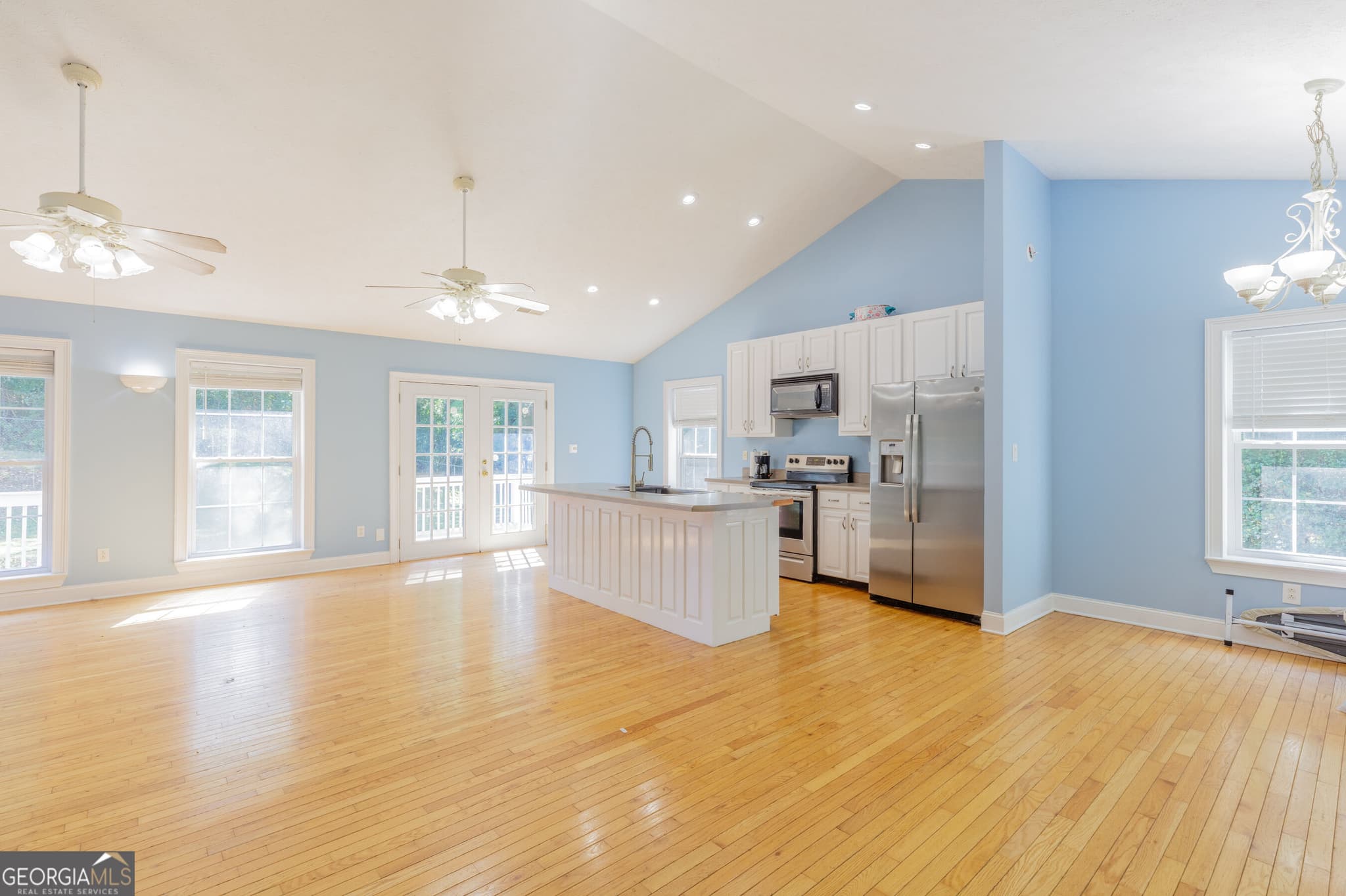 4 bedroom, 3 bathroom, 3,436 sq ft single family residence for sale at 101 S Azalea Drive, Lafayette, GA 30728 — photo 8