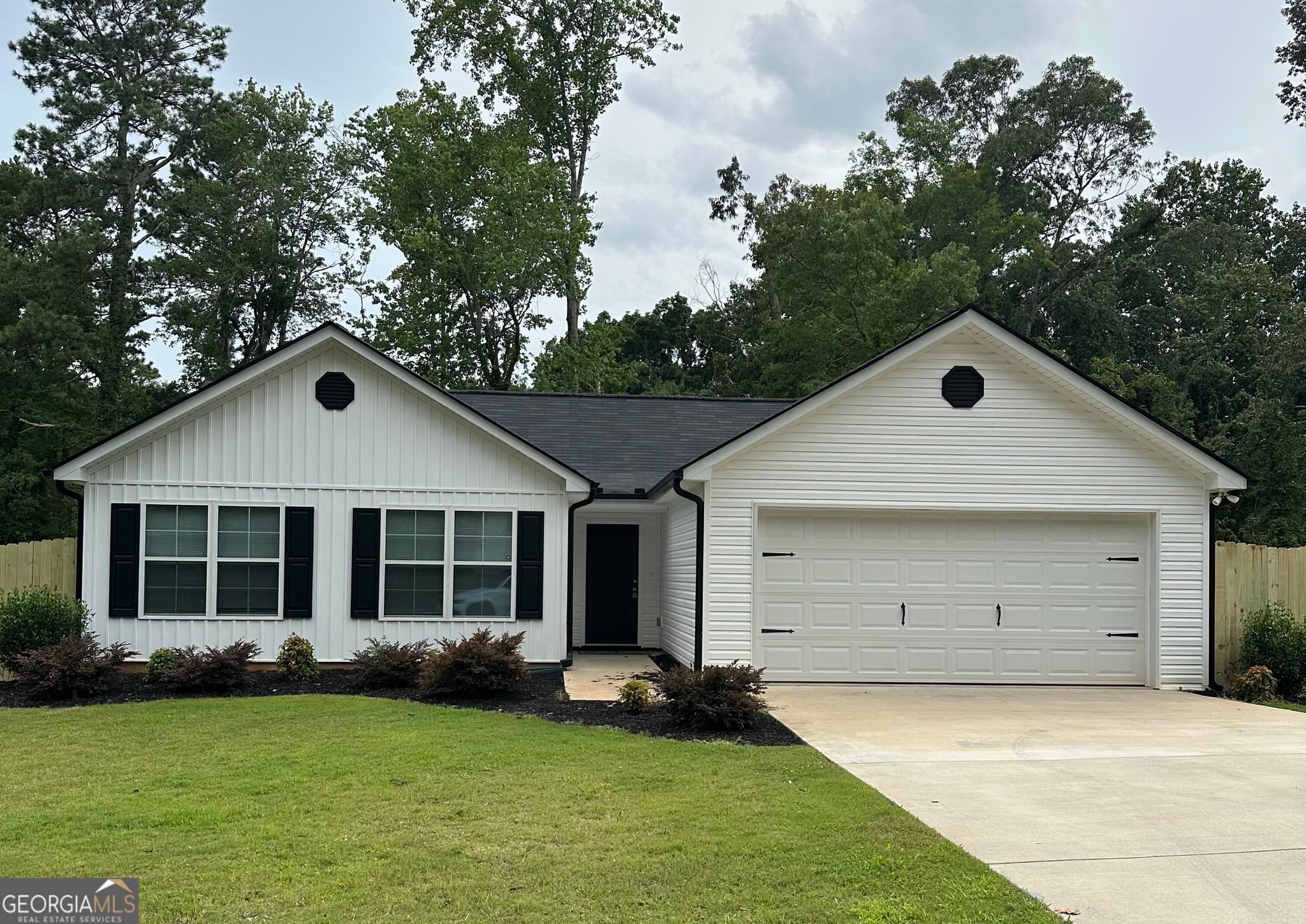 3 bedroom, 2 bathroom, 1,252 sq ft single family residence for rent at 4940 Scott Road, Cumming, GA 30041 for $2,500 a month