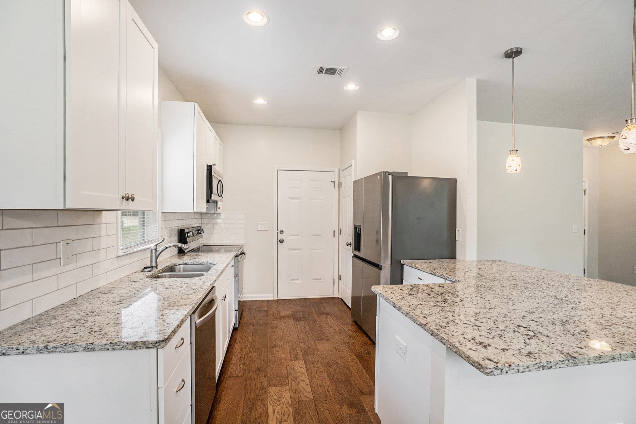 3 bedroom, 2 bathroom, 1,252 sq ft single family residence for rent at 4940 Scott Road, Cumming, GA 30041 for $2,500 a month — photo 5