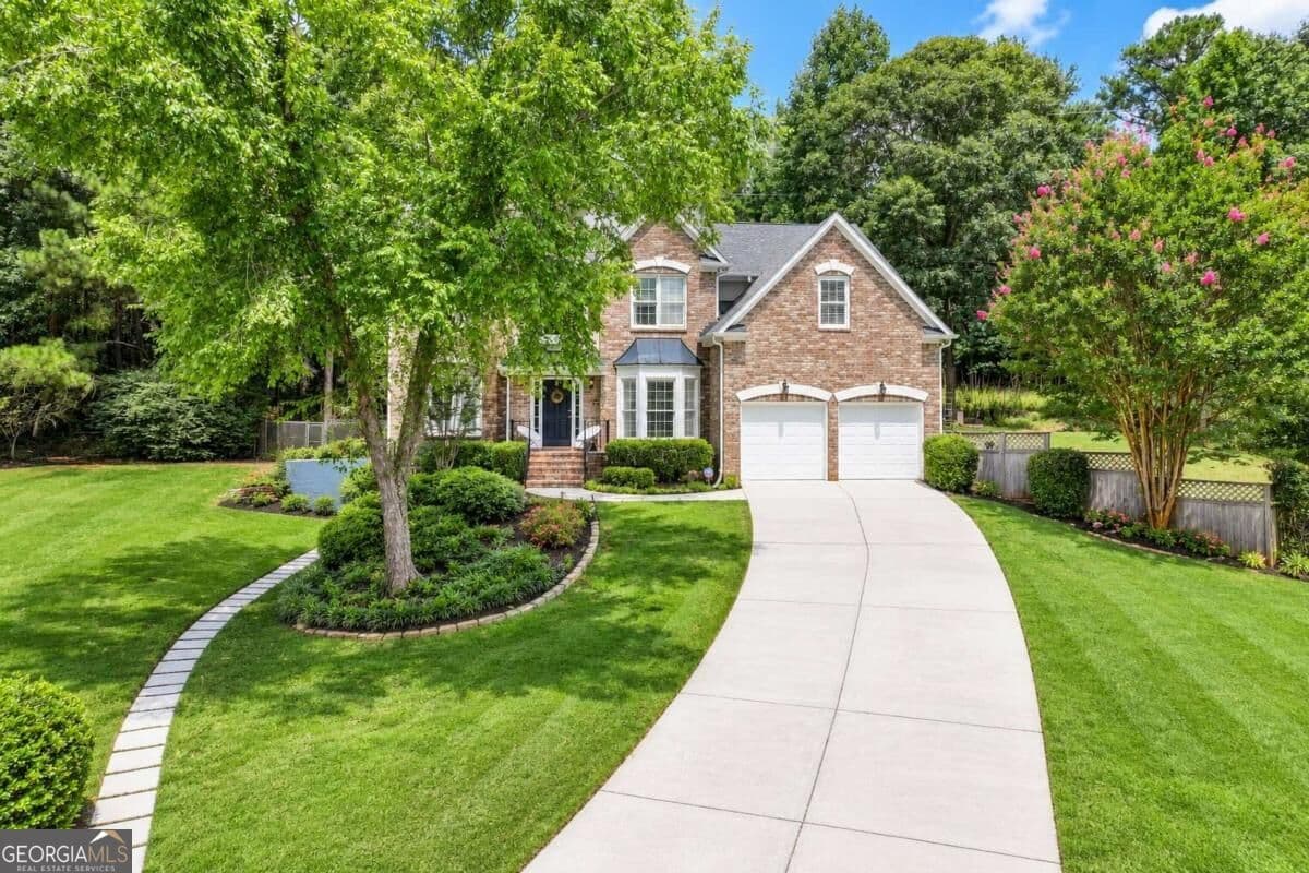 7 bedroom, 4 bathroom, 3,874 sq ft single family residence for sale at 3270 Royal Creek Way, Lilburn, GA 30047 — photo 3