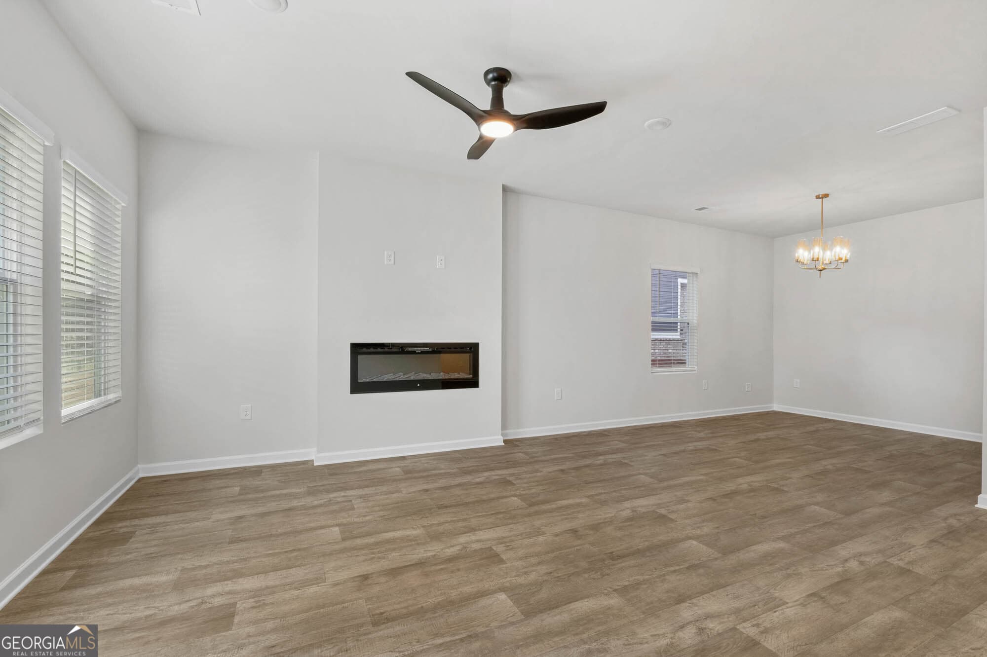 4 bedroom, 2.5 bathroom, 1,852 sq ft townhouse for sale at 3664 PARKWAY JAMES Drive, Snellville, GA 30039 — photo 6