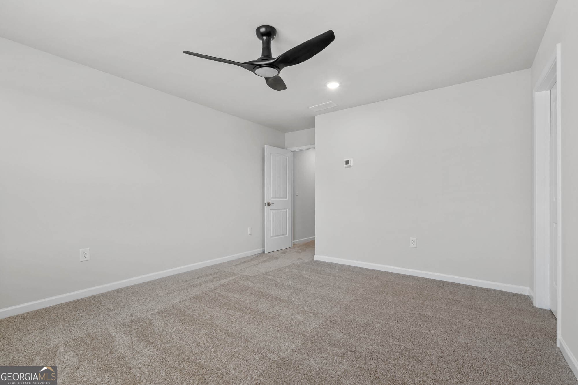 4 bedroom, 2.5 bathroom, 1,852 sq ft townhouse for sale at 3664 PARKWAY JAMES Drive, Snellville, GA 30039 — photo 8