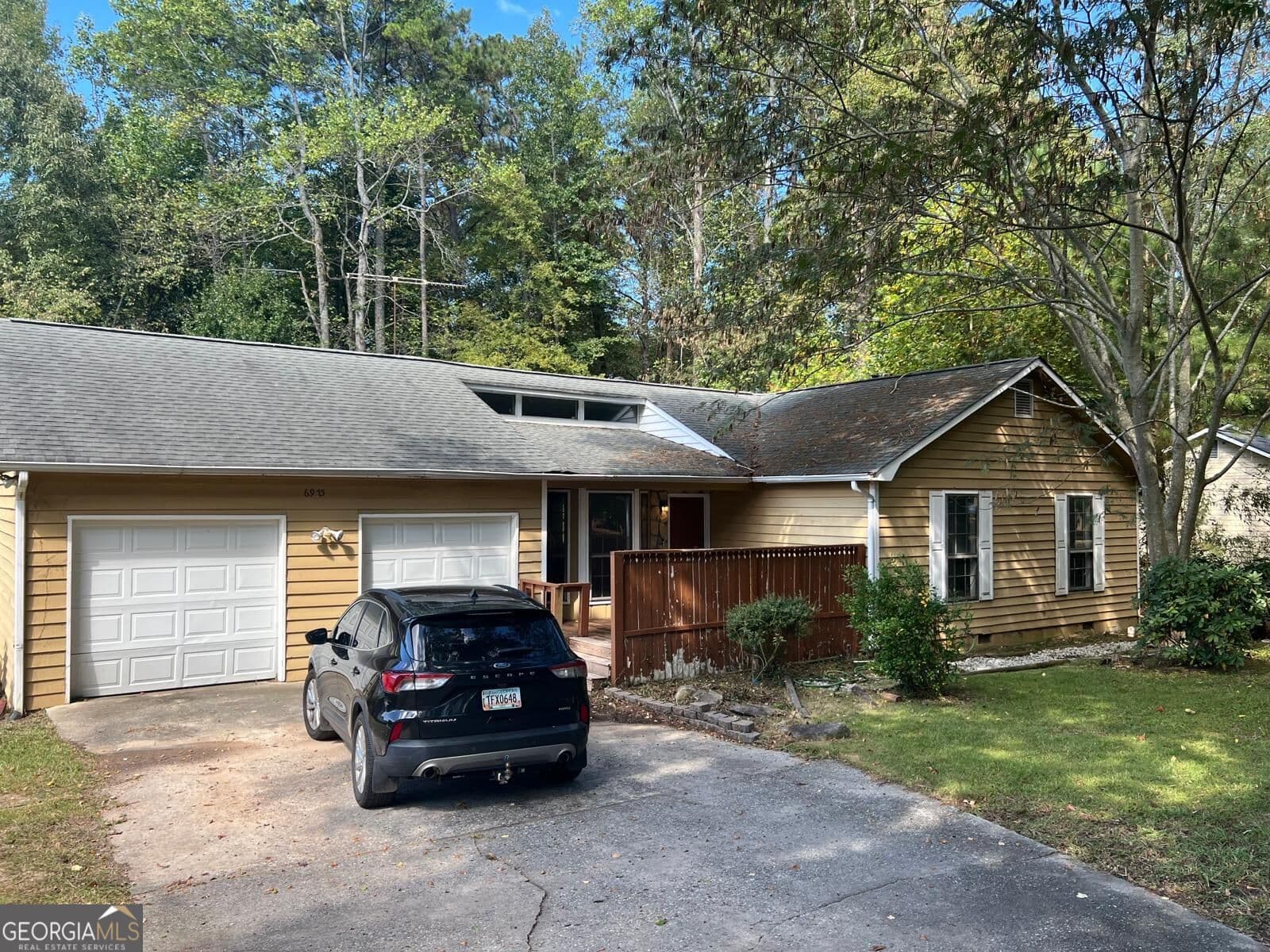 3 bedroom, 2 bathroom, 1,406 sq ft single family residence for rent at 6975 Cedar Hill Court, Riverdale, GA 30296 for $1,750 a month — photo 2
