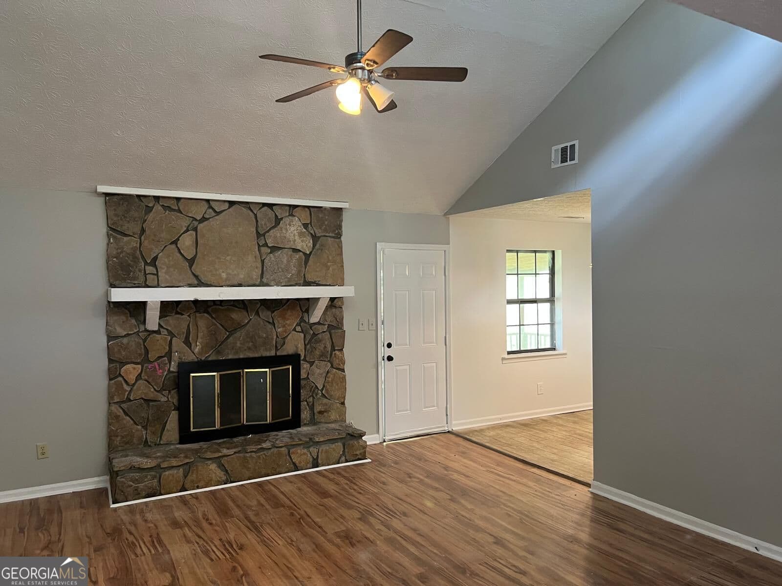3 bedroom, 2 bathroom, 1,406 sq ft single family residence for rent at 6975 Cedar Hill Court, Riverdale, GA 30296 for $1,750 a month — photo 6